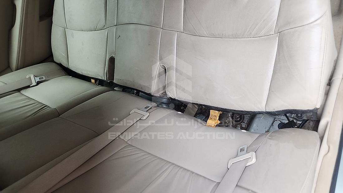 2006 Toyota Avalon — Dent — Photo 32