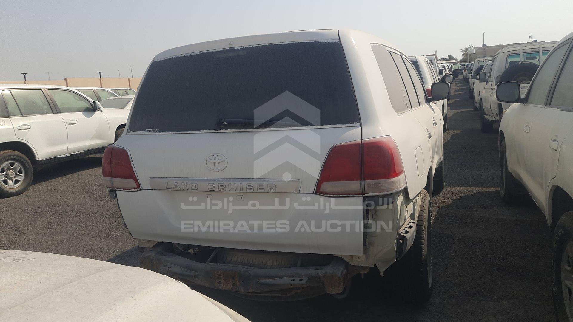 2011 TOYOTA LAND CRUISER VIN: JTMDU09J8B4032305