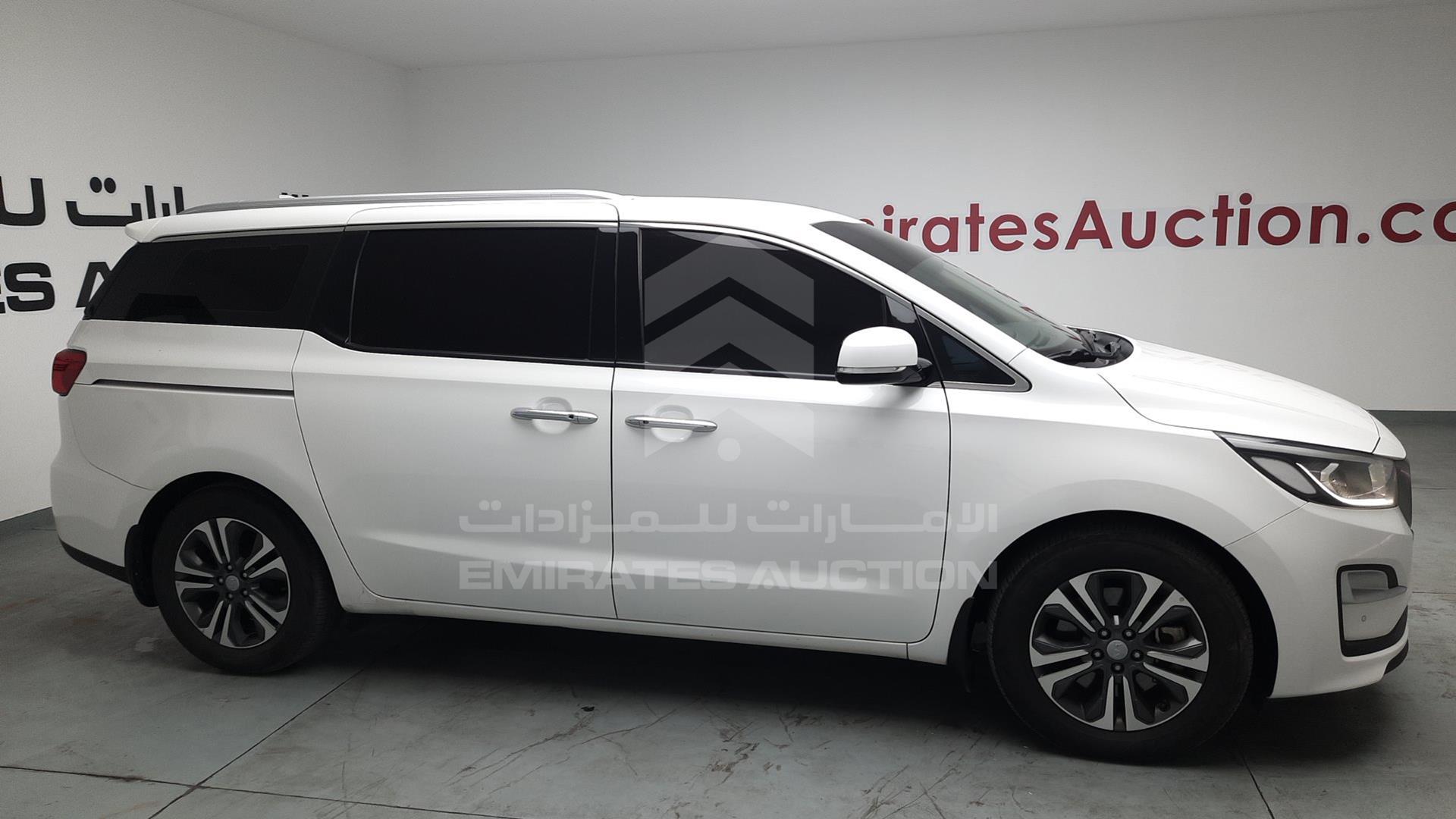 2019 KIA CARNIVAL VIN: KNHMF37ABKS490799