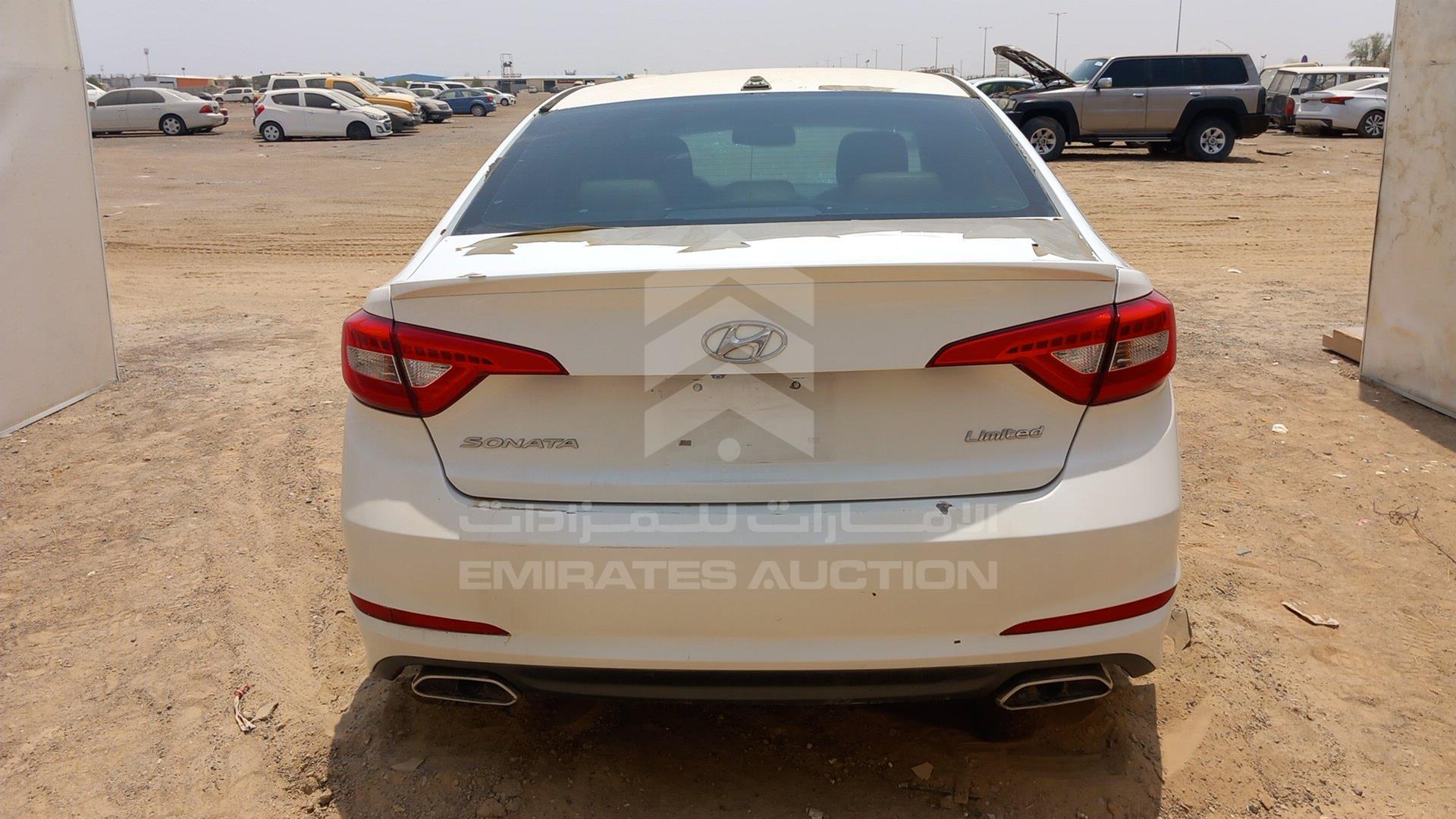 2015 HYUNDAI SONATA VIN: 5NPE34AF8FH208386