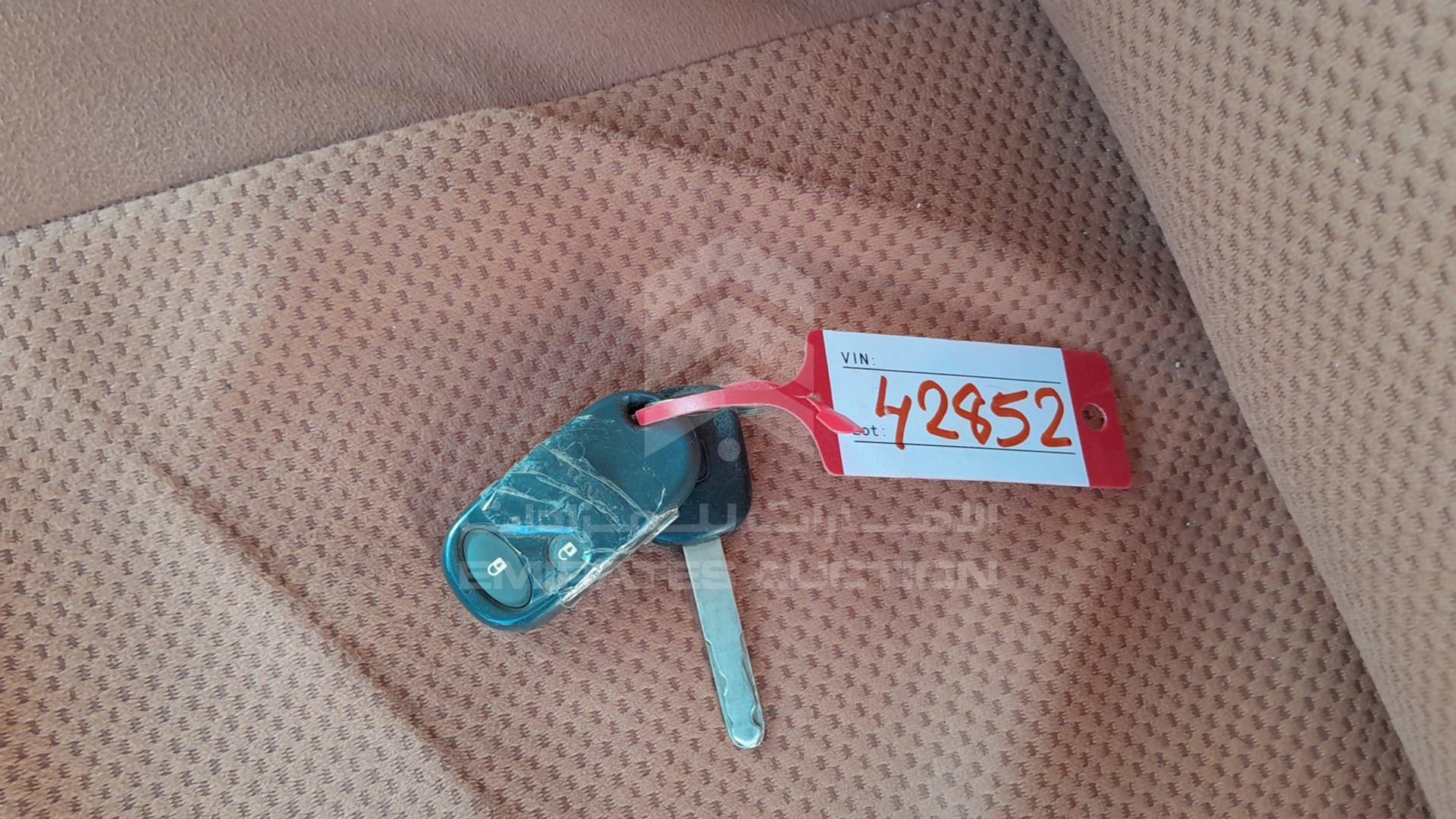2004 HONDA MRV VIN: 2HKYF18174H700689