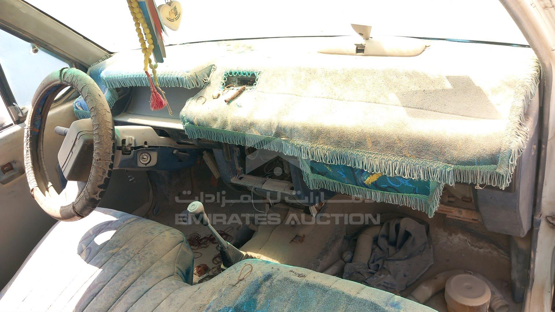 1992 MITSUBISHI L 200 VIN: D0NK130NP00582
