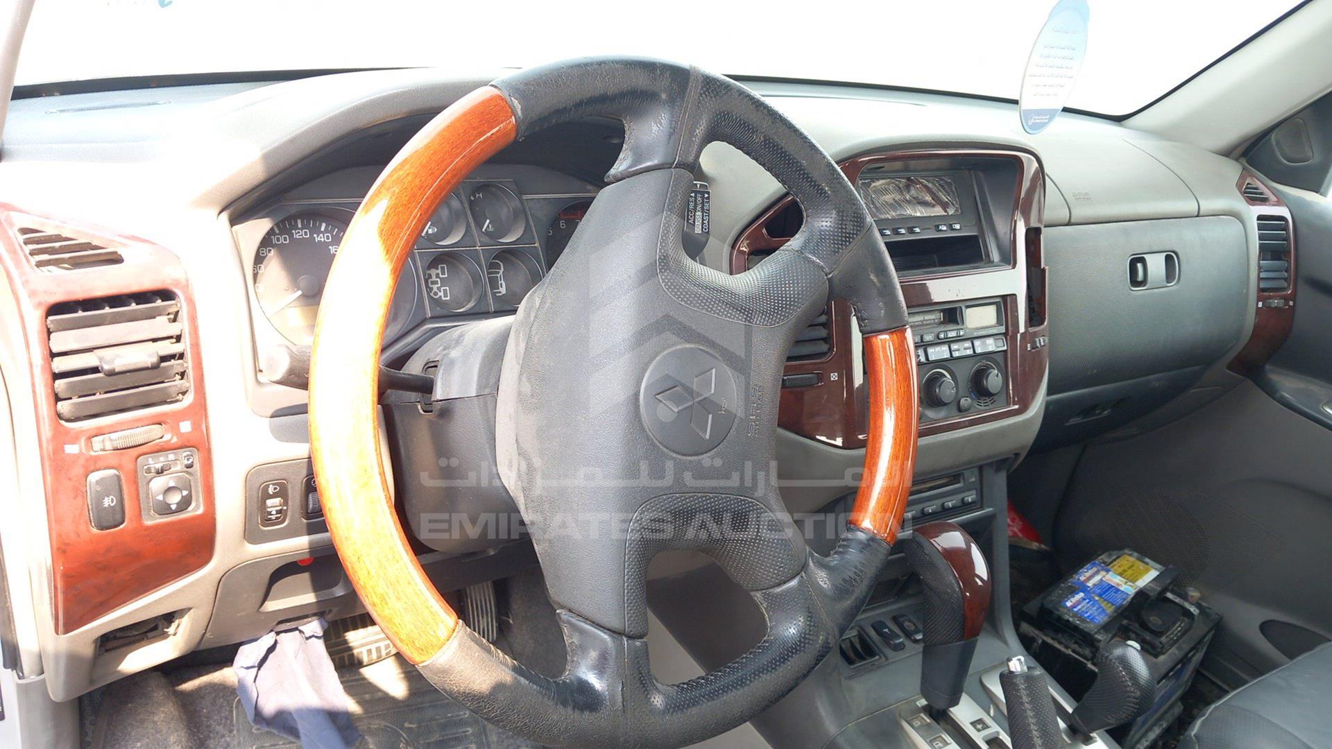 2006 MITSUBISHI PAJERO VIN: JMYLRV73W6J704329