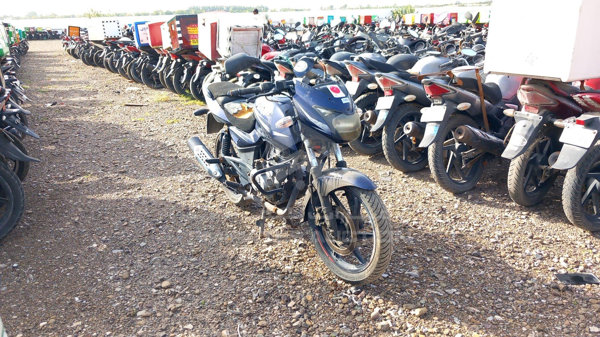2017 BAJAJ PULSAR 180CC VIN: MD2A12DY8HCF08608
