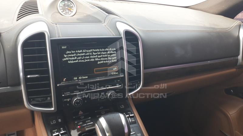 WP1ZZZ92ZFLA58456 Auction: EmiratesAuction Lot: 409142 WP1ZZZ92ZFLA58456 Porsche Cayenne S 2015 GOLD Photo 16