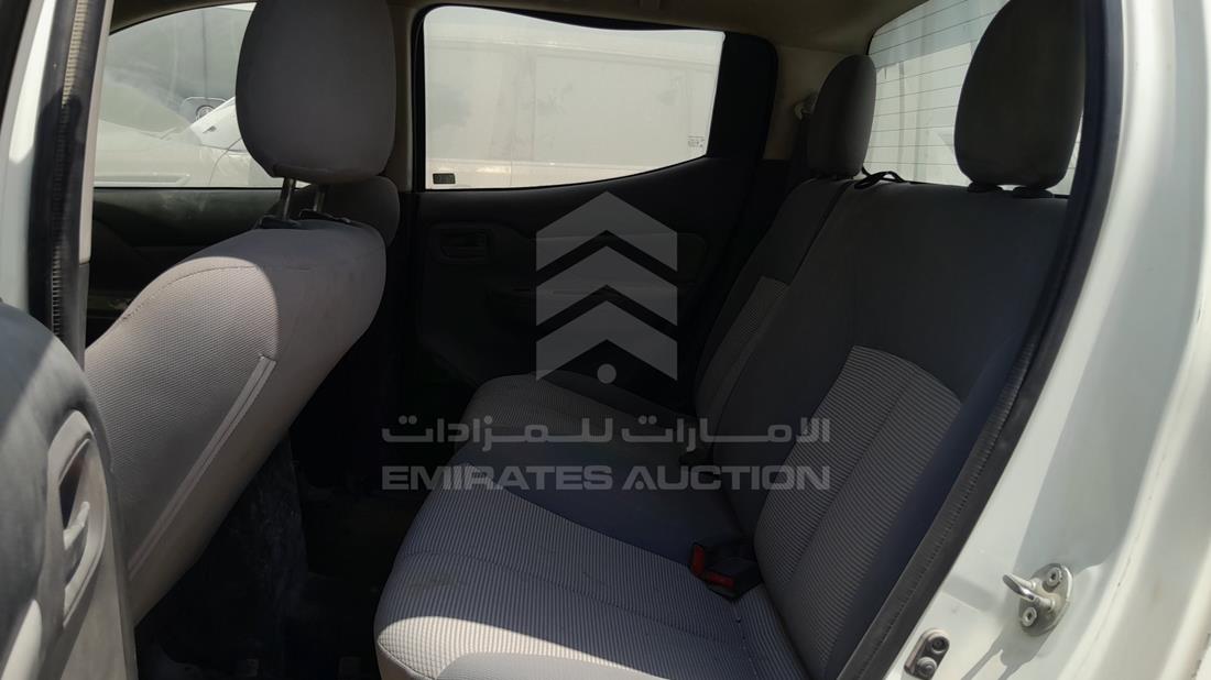 ميتسوبيشي L 200 2016 — زاوية الراكب الخلفي اليسرى — صورة 20