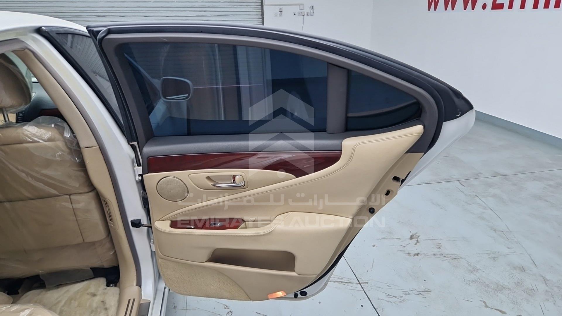 2009 LEXUS LS 460 VIN: JTHBL46F195089501