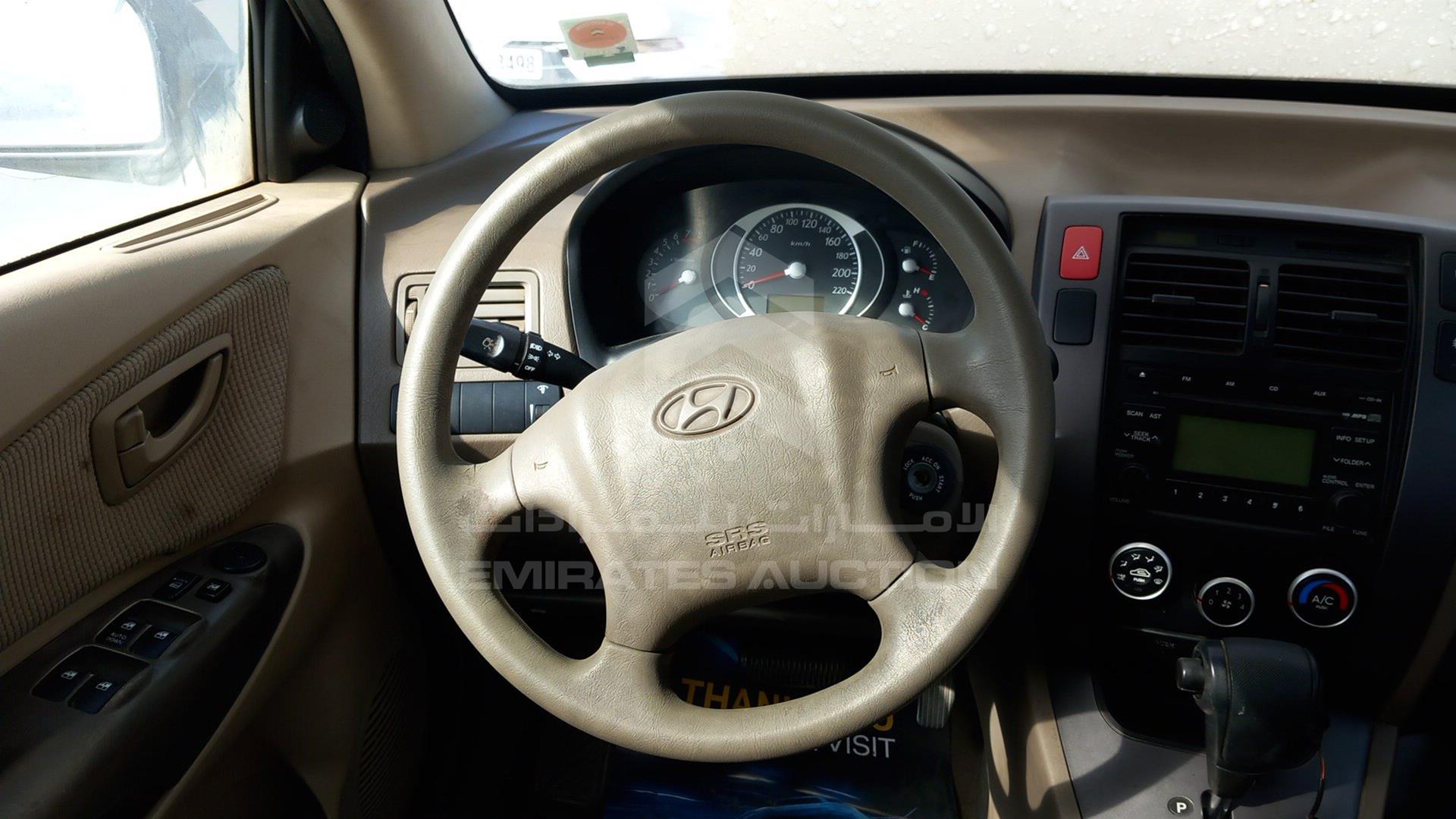 2009 HYUNDAI TUCSON VIN: KMHJM81B59U907142