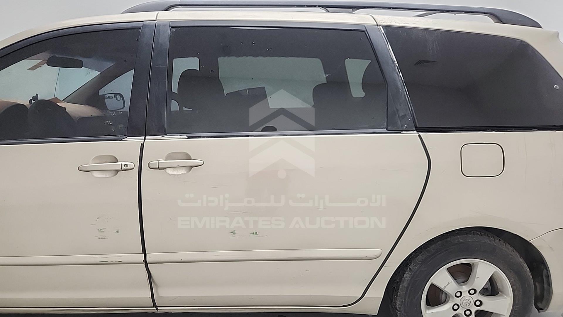 2010 TOYOTA SIENNA VIN: 5TDKK4CC8AS313358