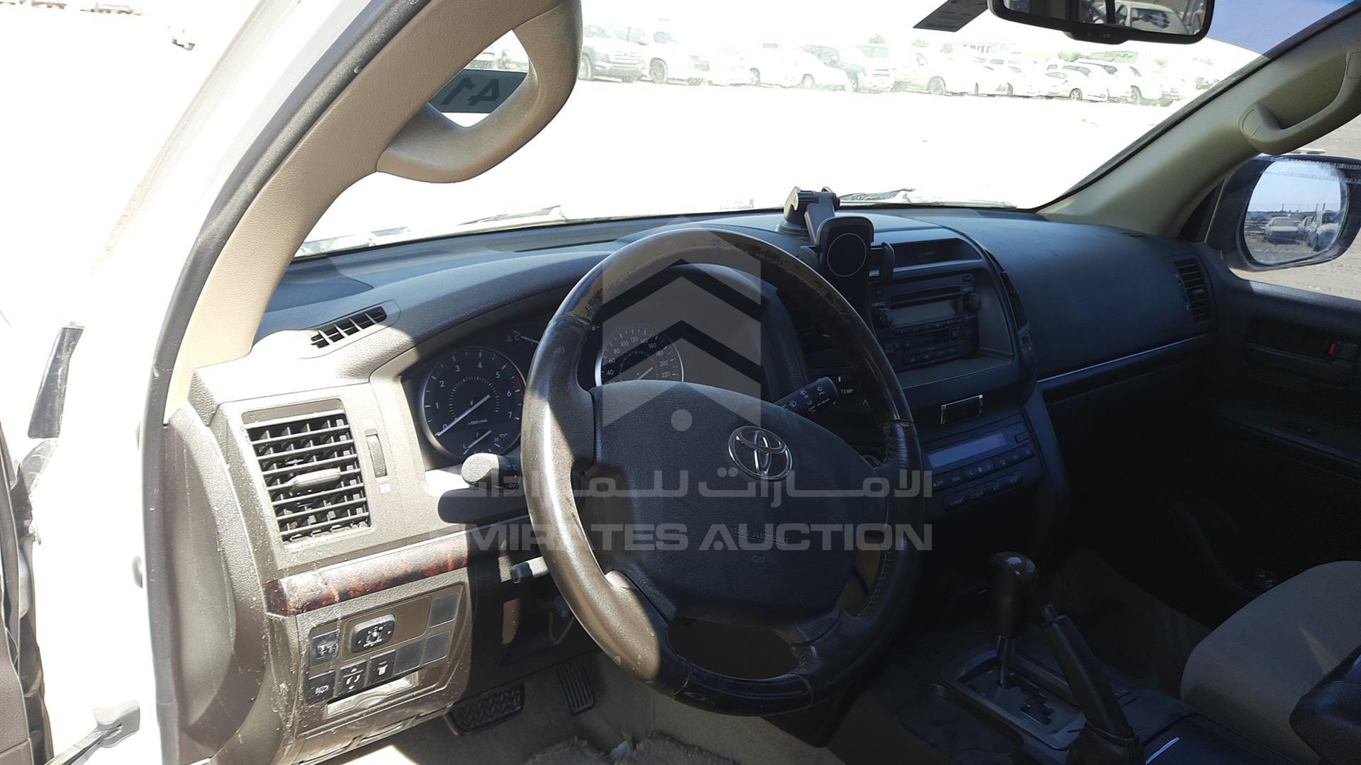 2009 TOYOTA LAND CRUISER VIN: JTMHU09J195011270