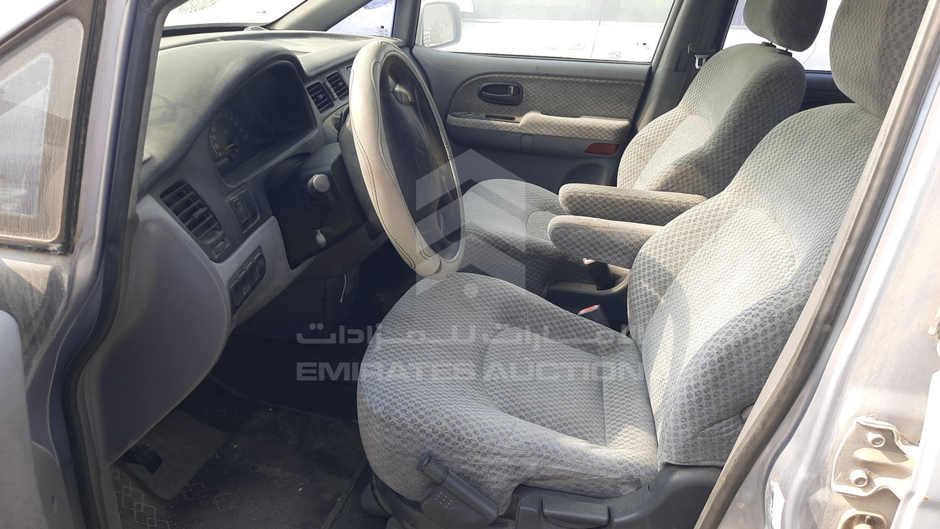 2003 HYUNDAI TRAJET VIN: KMHMH81C83U149511