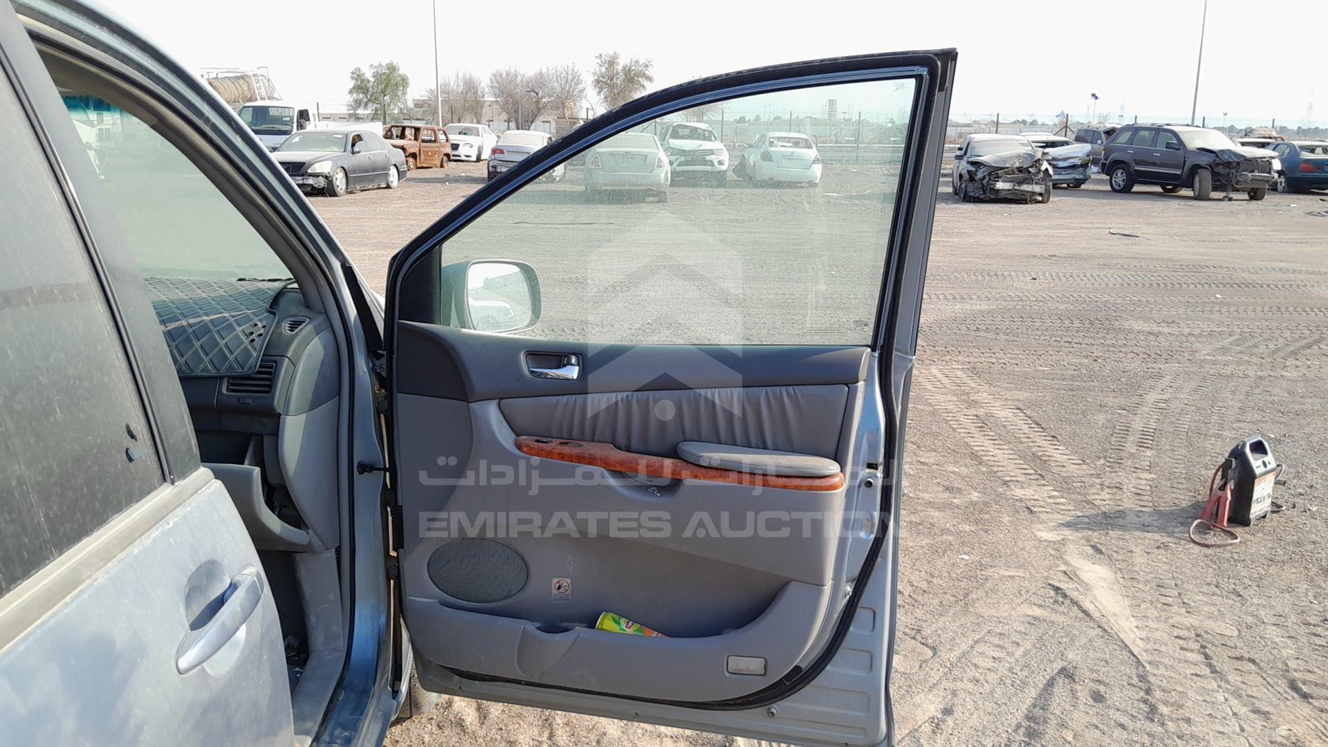 2010 TOYOTA SIENNA VIN: 5TDYK4CC9AS302282