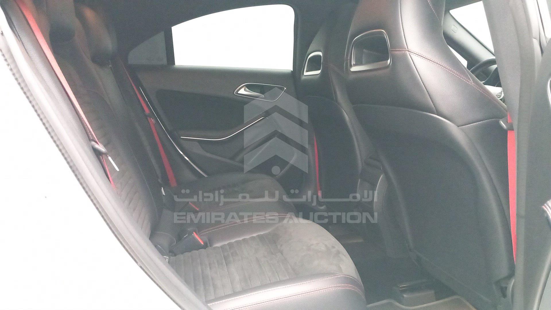 2018 MERCEDES CLA 250 VIN: WDDSJ4GB5JN562281