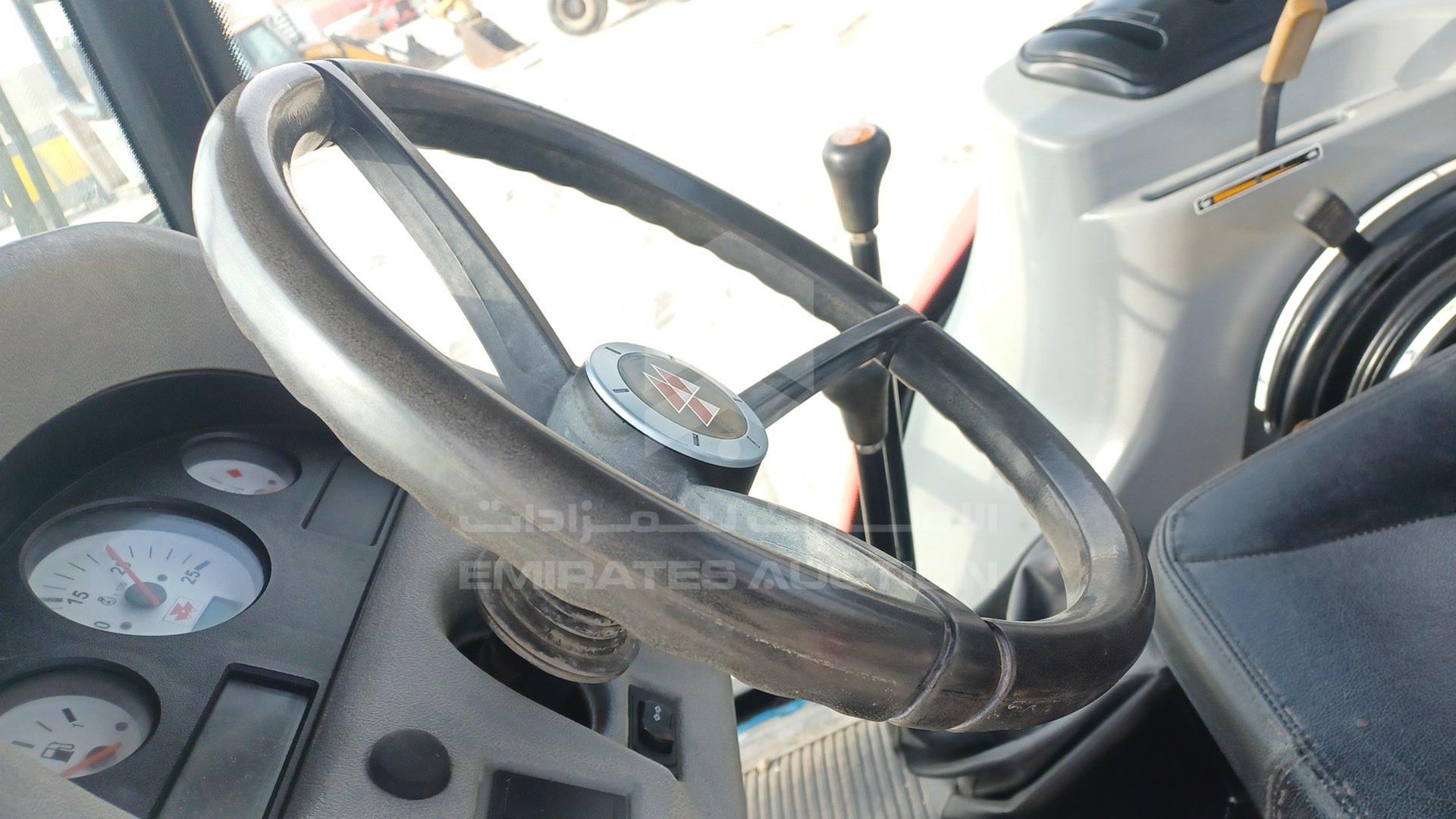 2018 MASSEY FERGUSON --- VIN: AGCM1204TC5052006