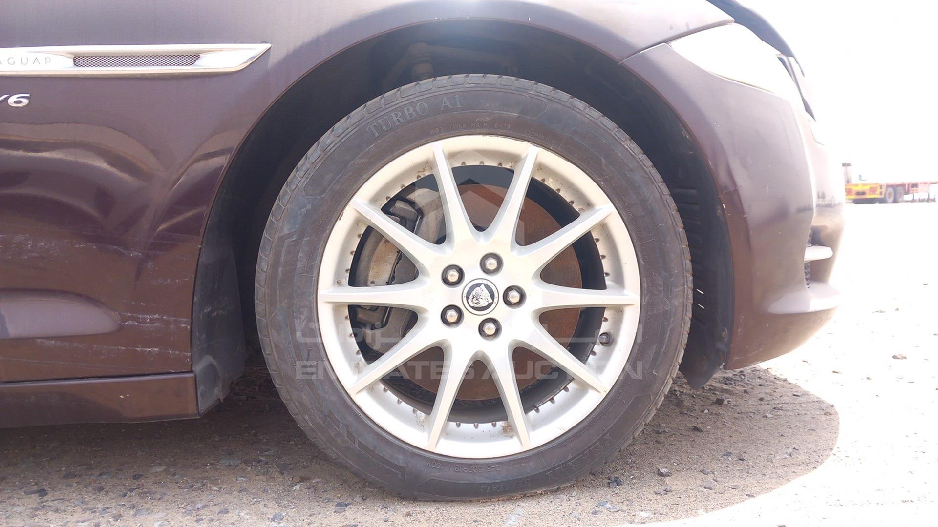 2013 JAGUAR X J VIN: SAJAA20A6D8V50981