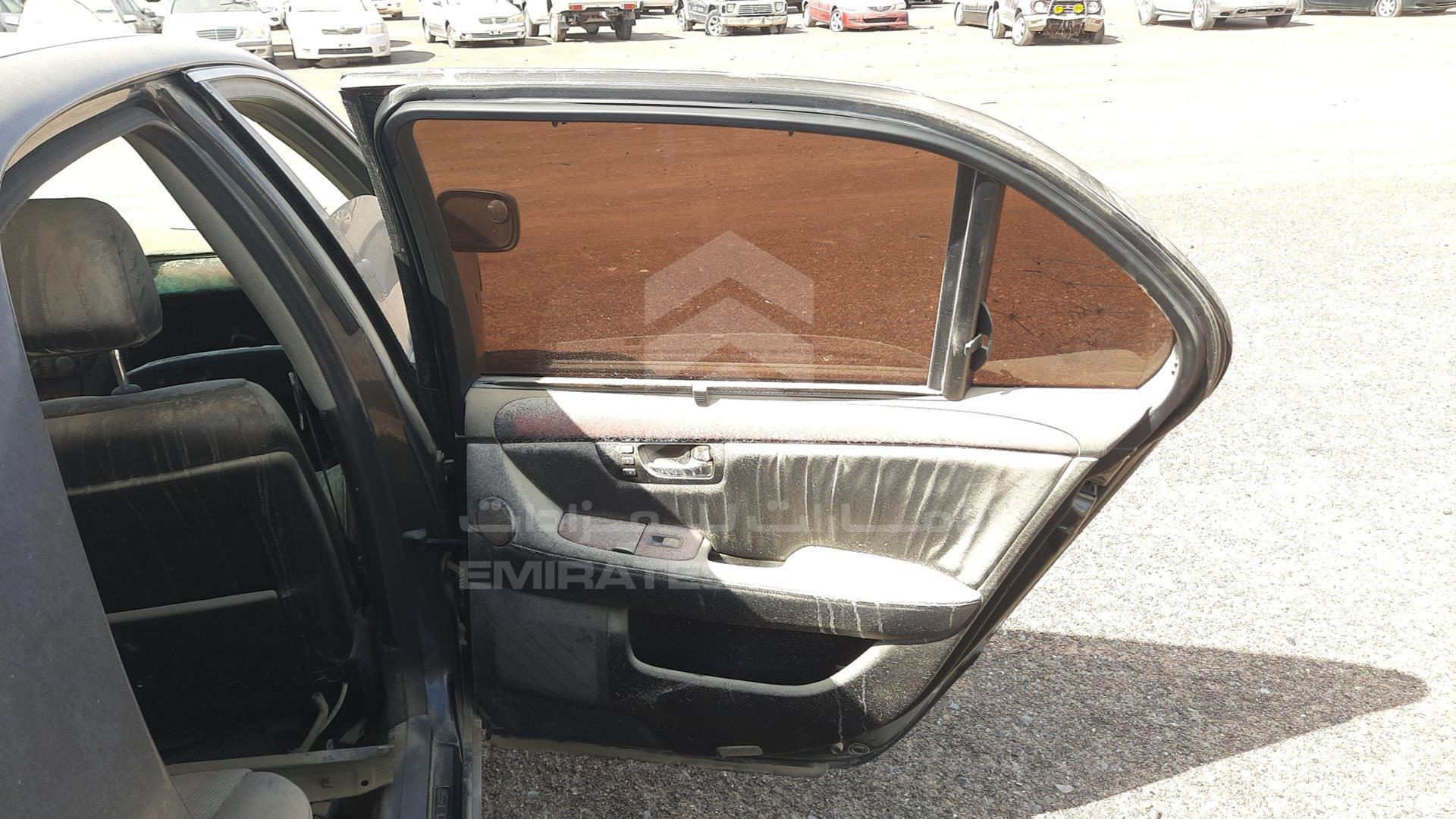2004 LEXUS LS 430 VIN: JTHBN36F640164686