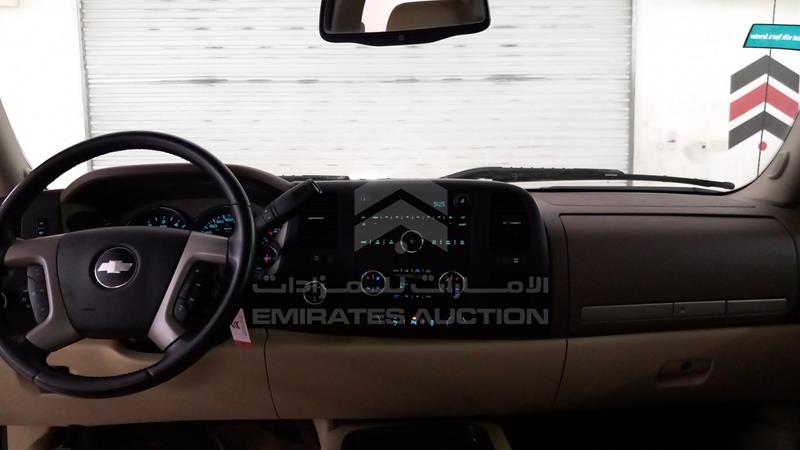 3GCPK9E7XCG160017 Auction: EmiratesAuction Lot: 409827 3GCPK9E7XCG160017 Chevrolet Silverado 2012 RED Photo 15