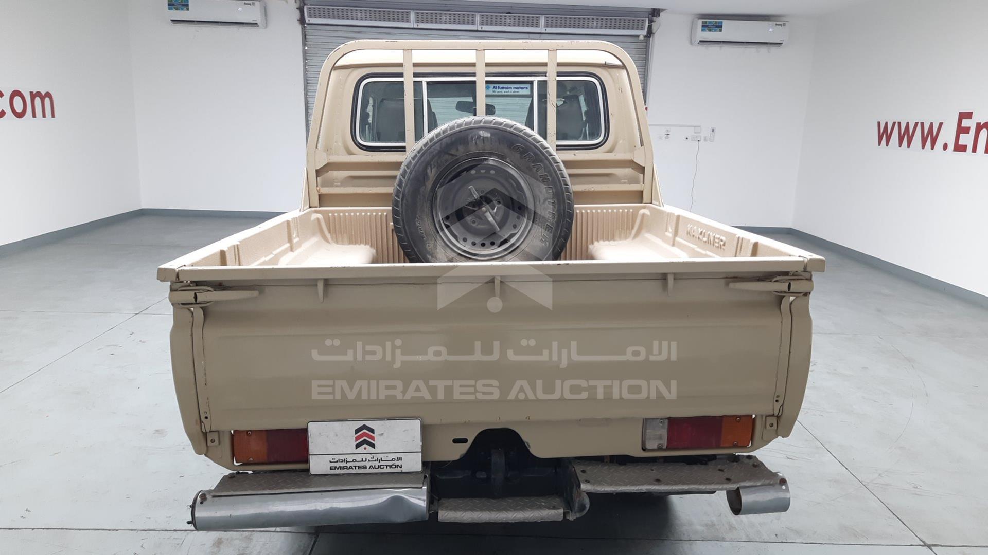 2013 TOYOTA LAND CRUISER VIN: JTFBU71J3D4702655