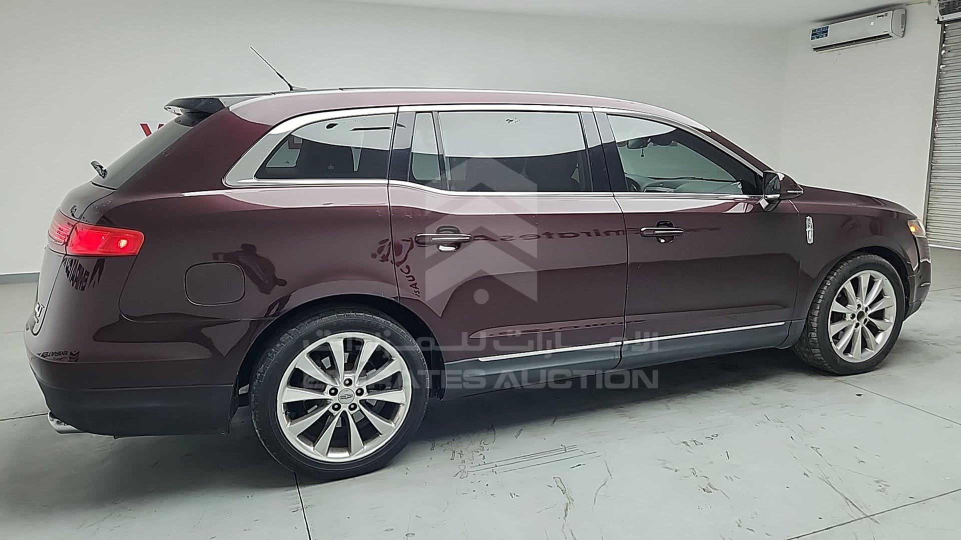 2011 LINCOLN MKT VIN: 2LMHJ5AT8BBJ52048
