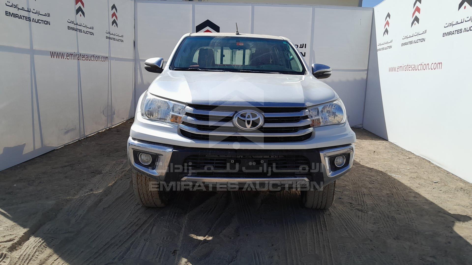 2020 TOYOTA HILUX VIN: MR0HX8CD4L1400235