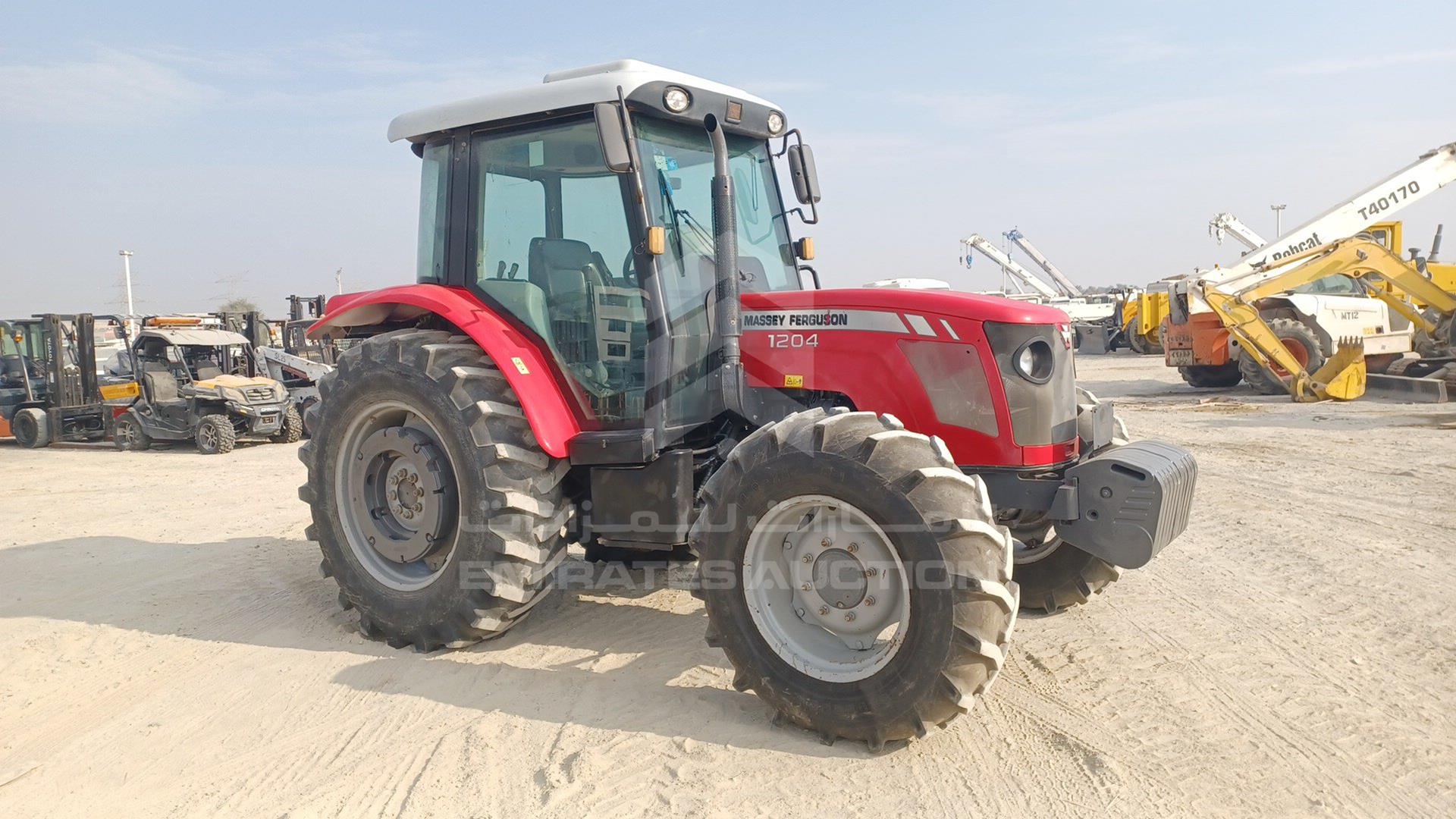 2018 MASSEY FERGUSON --- VIN: AGCM1204TC5052006