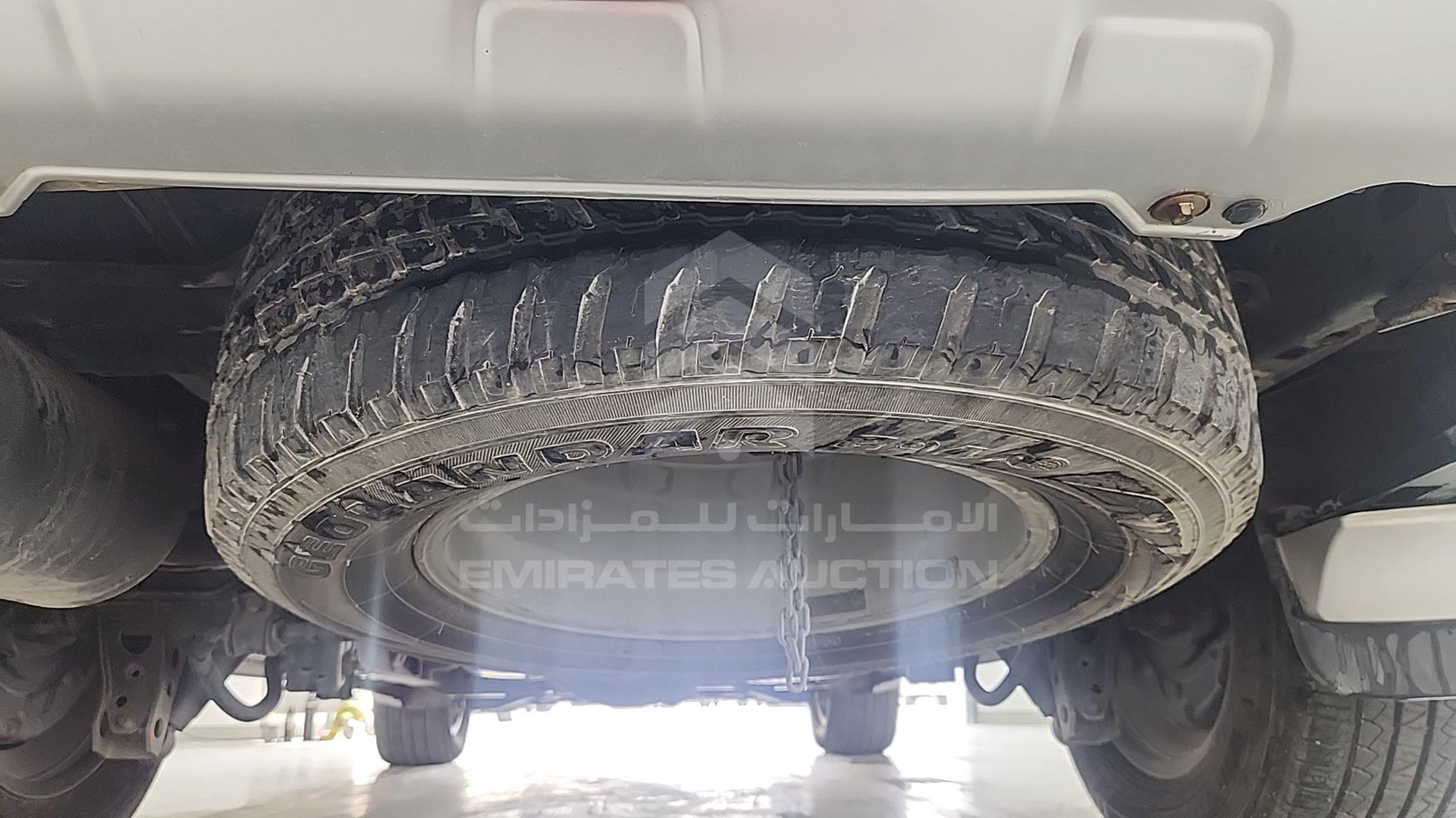 2011 TOYOTA LAND CRUISER VIN: JTMHT09J2B5089386