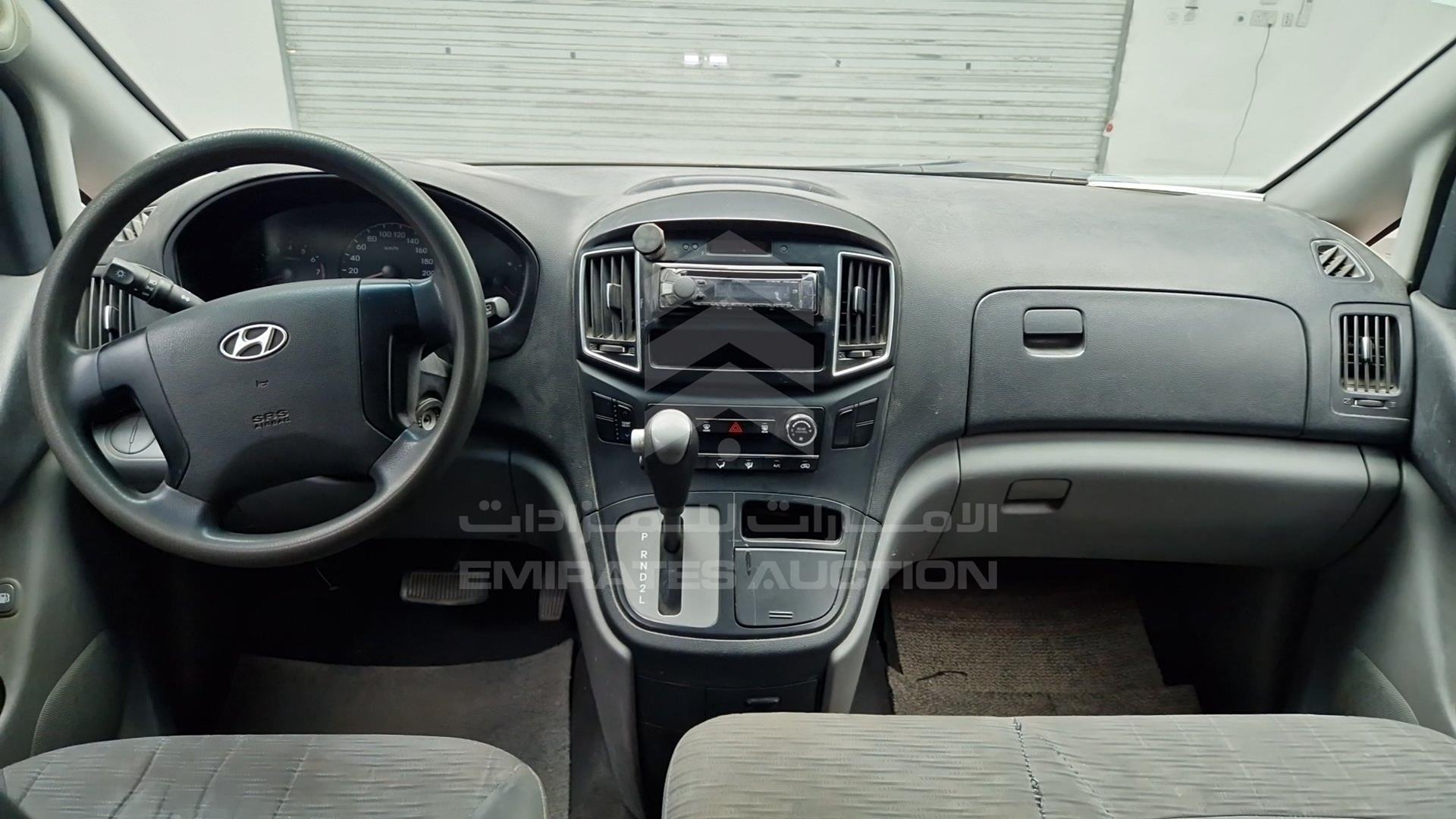 2016 HYUNDAI H1 VIN: KMJWA37RXGU775139
