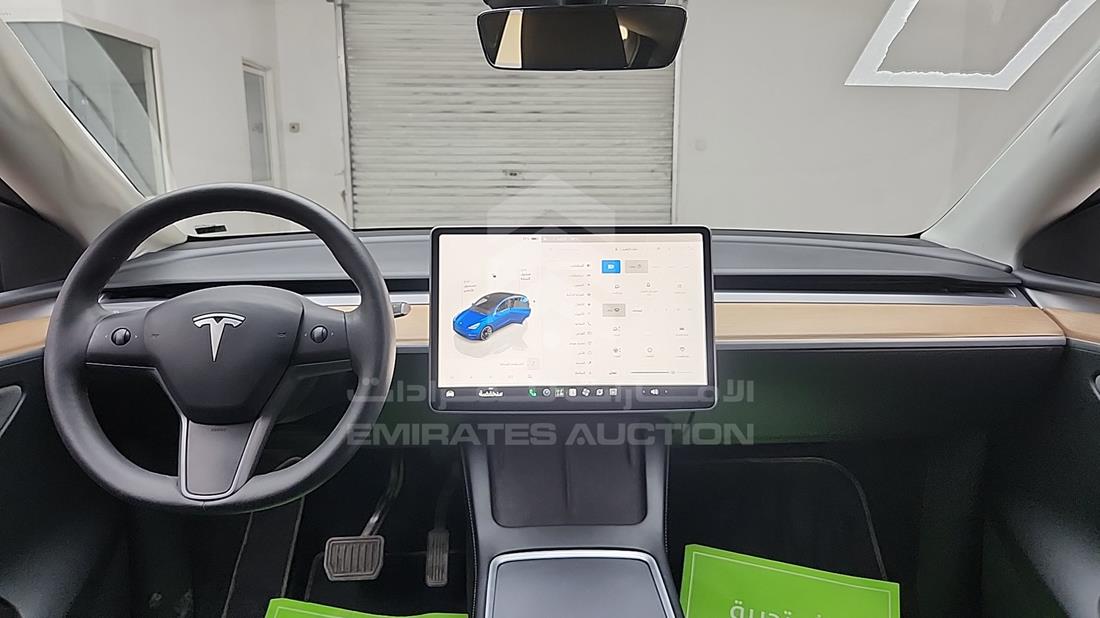 تيسلا Model Y 2024 — زاوية الواجهة الكاملة — صورة 17
