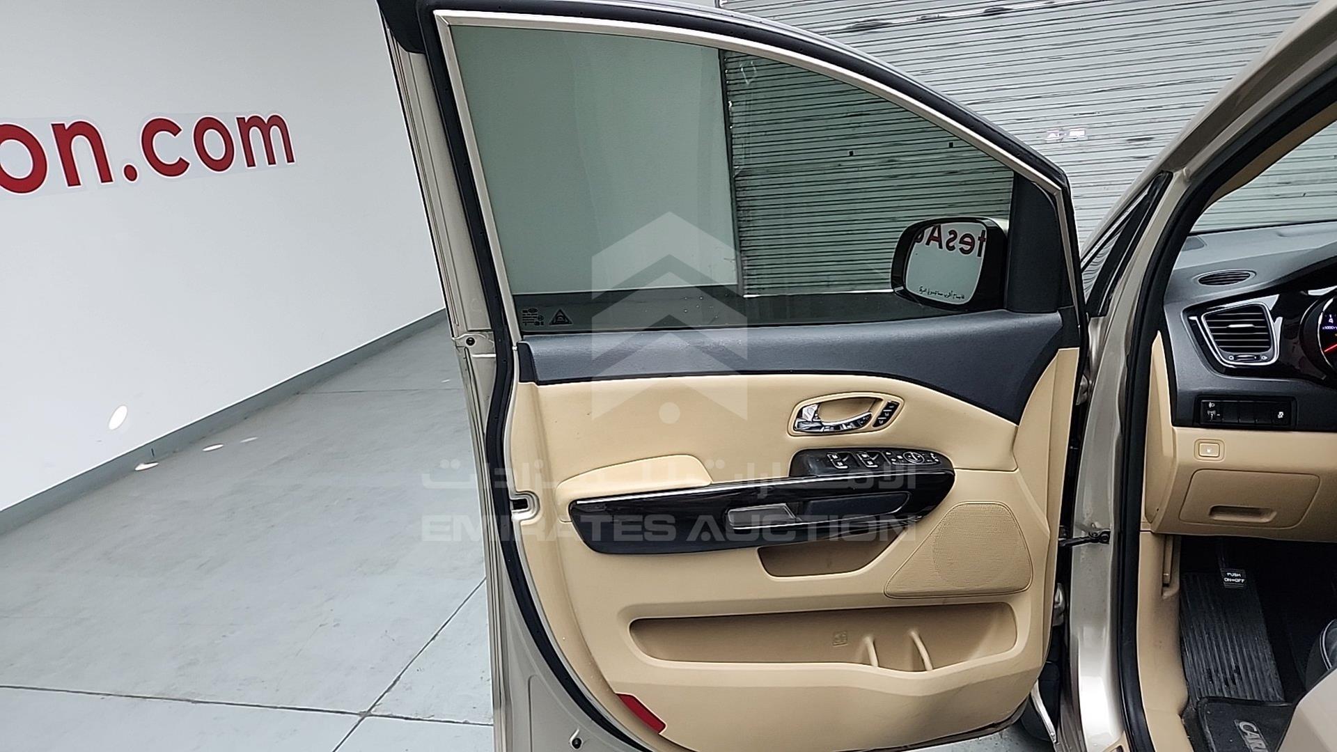 2016 KIA CARNIVAL VIN: KNAMC8121G6169908