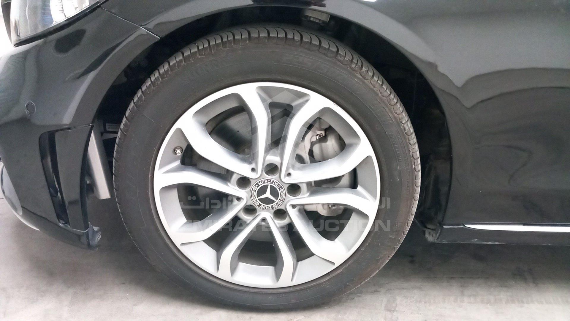 2018 MERCEDES C 300 VIN: WDDWF4JB9JR417894