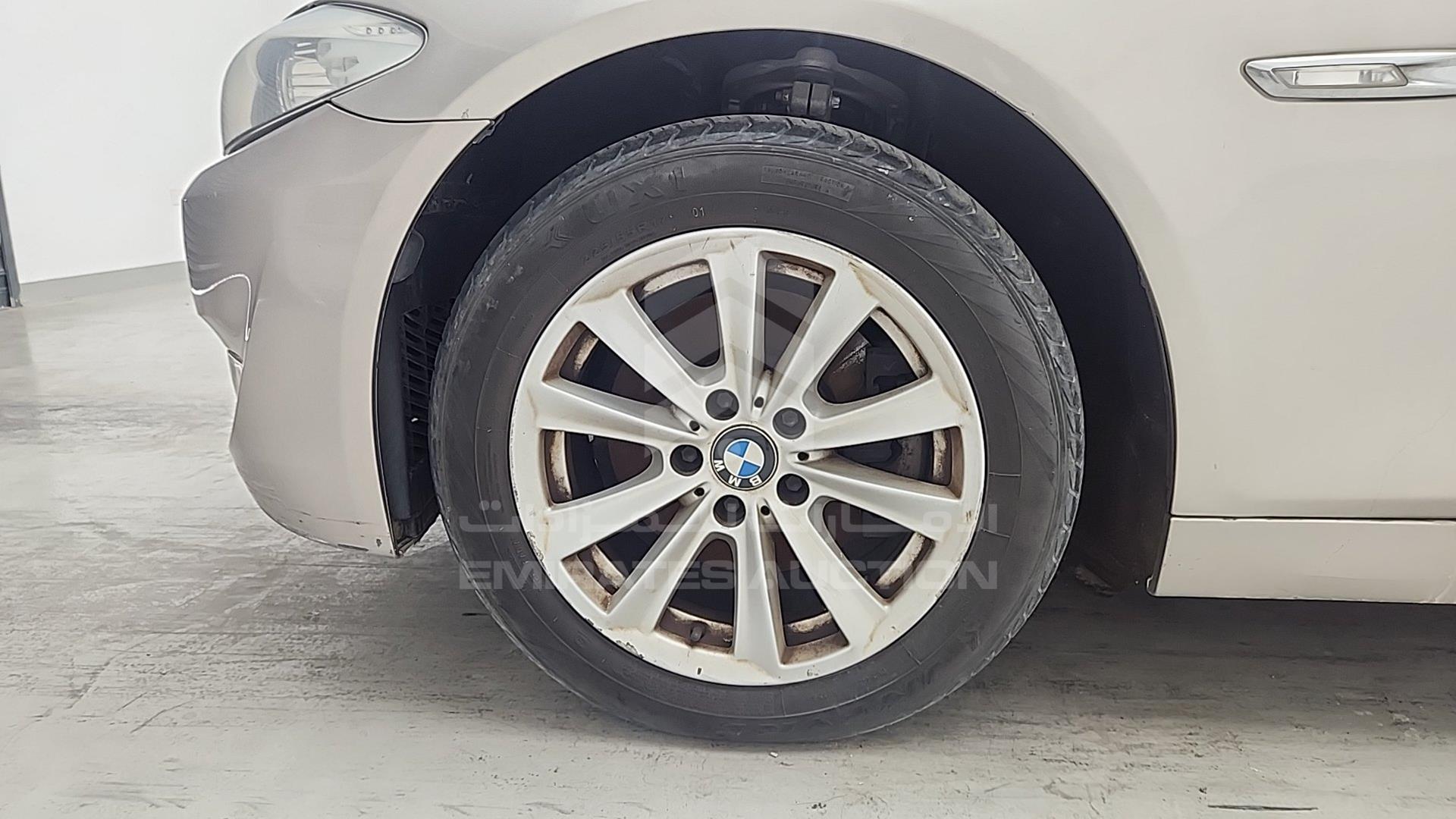 2013 BMW 528 VIN: WBAXG3107DDW40101