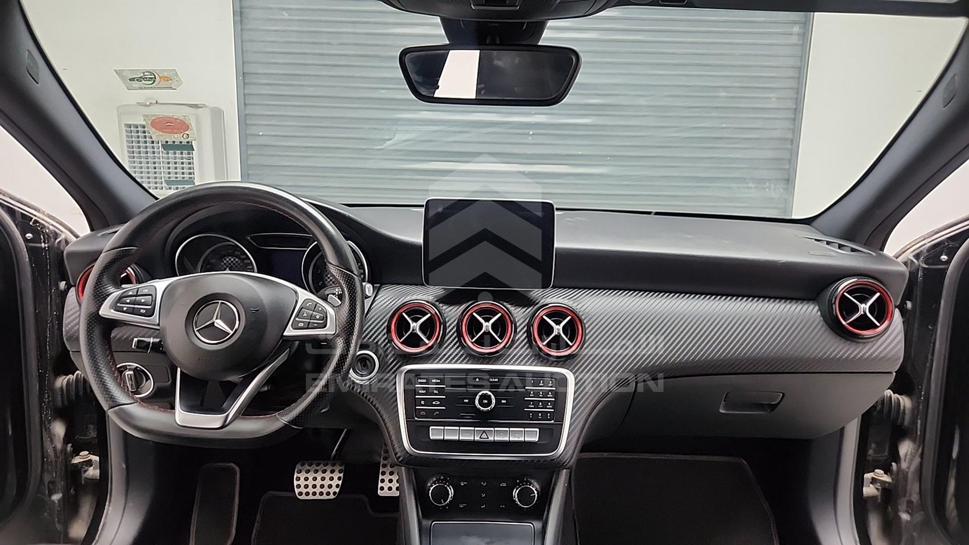 2018 MERCEDES A 250 VIN: WDDBF4EB4JJ734182