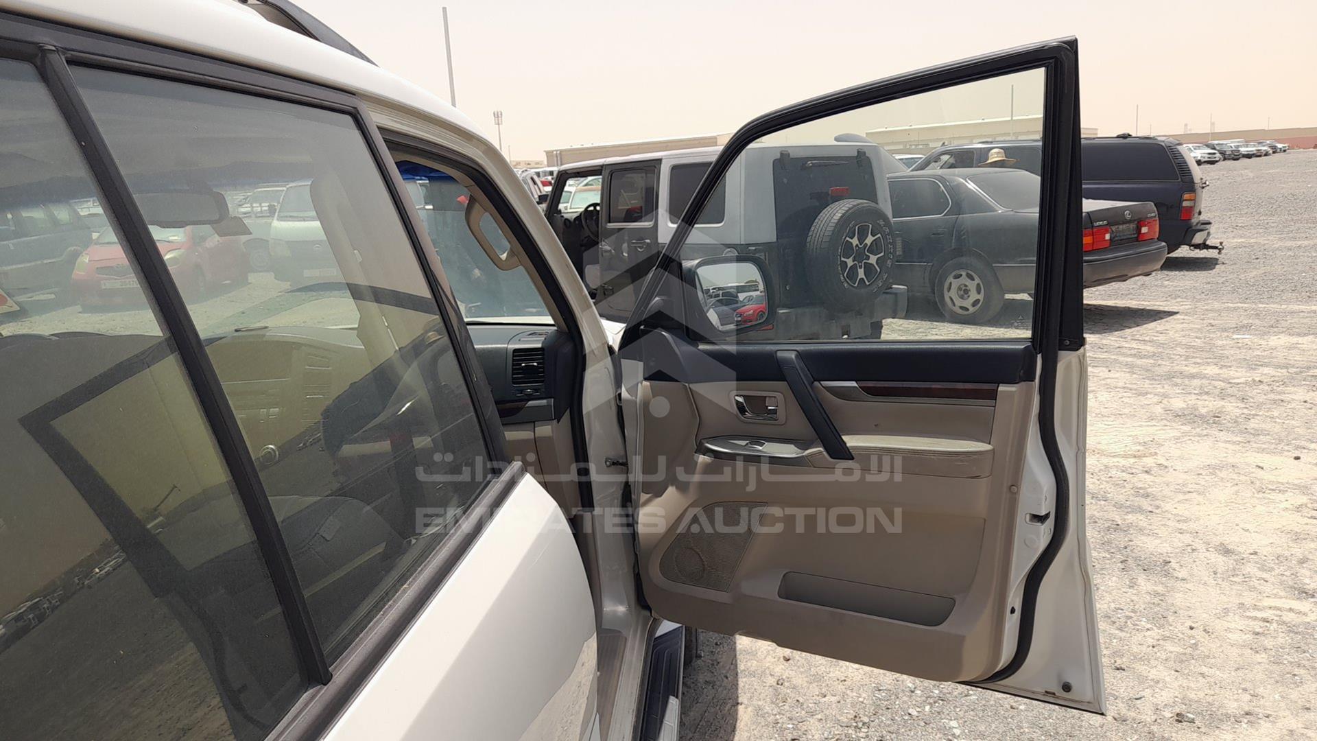 2013 MITSUBISHI PAJERO VIN: JMYLYV97WDJ704803