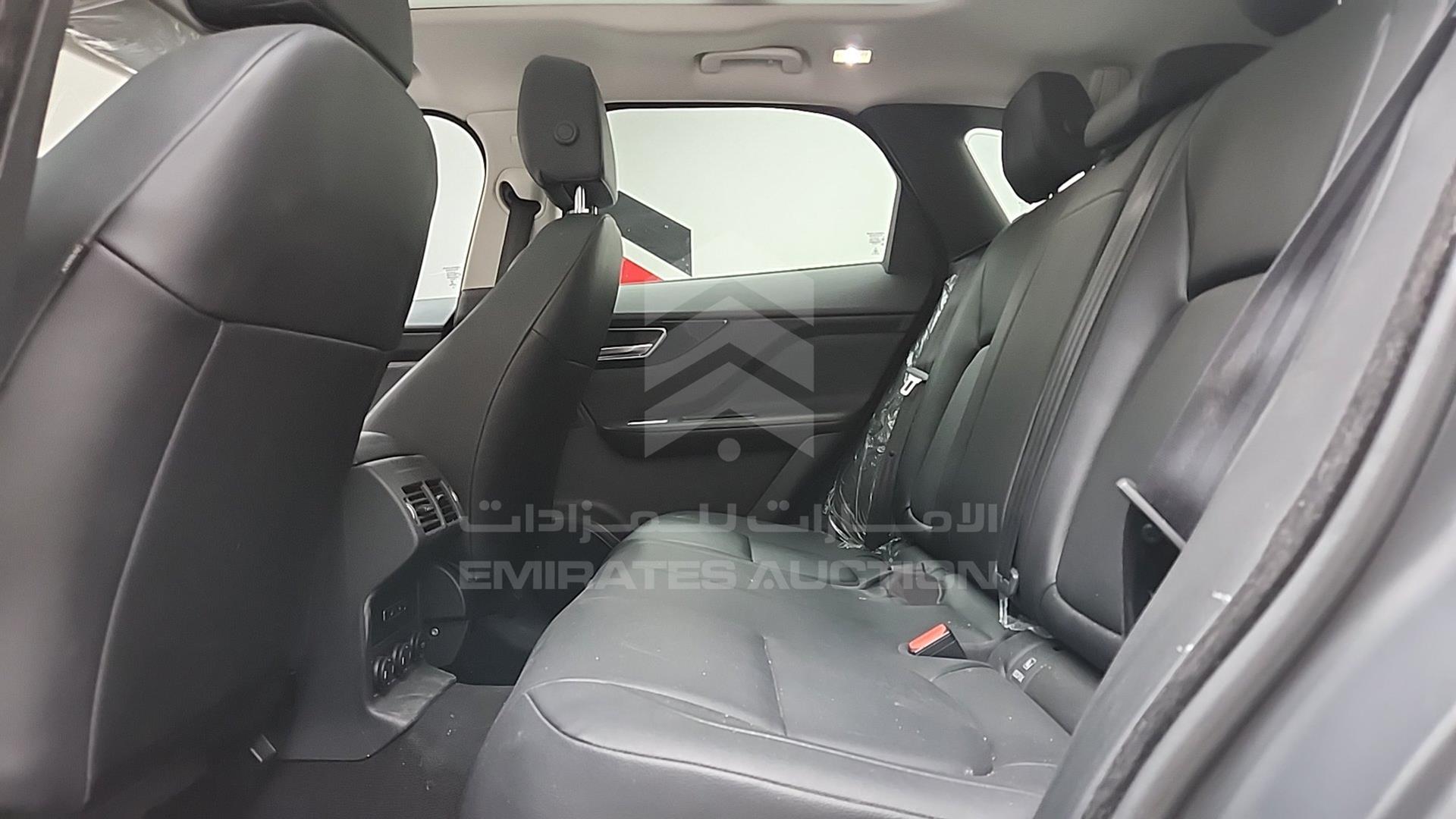 2018 JAGUAR F-PACE VIN: SADCJ2FX7JA251768