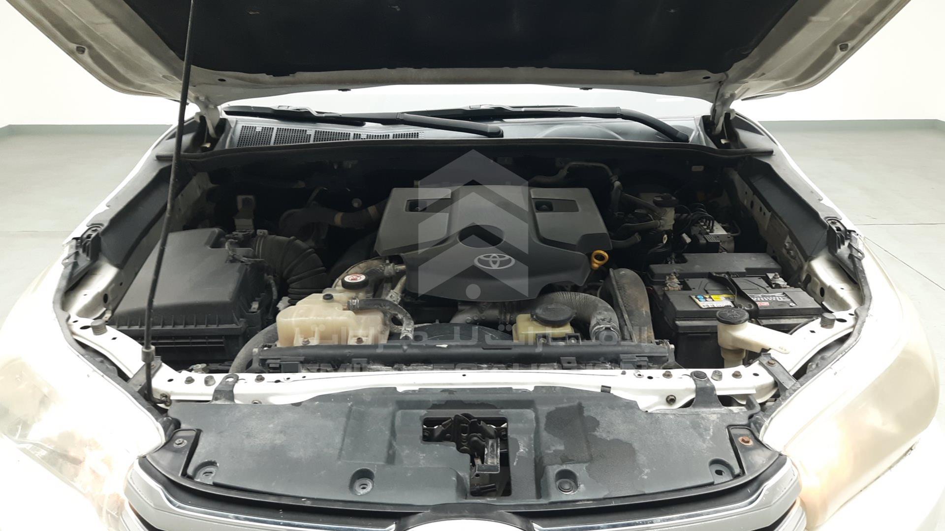 2017 TOYOTA HILUX VIN: MR0DB8CD2H0115737