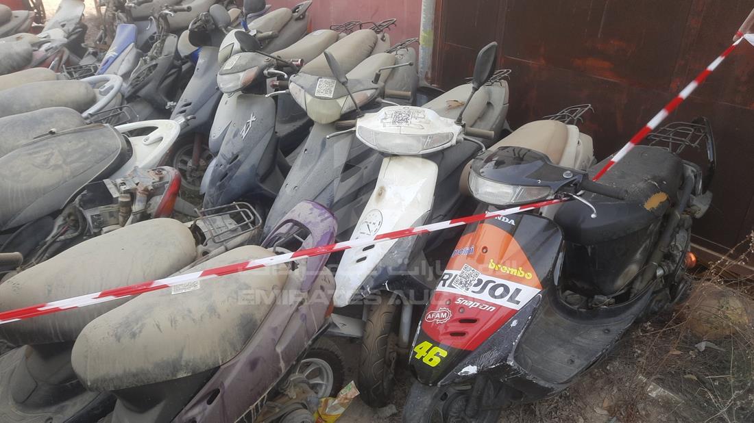 21 Scooters - Scrap without document — Rear Right Tyre — Photo 20