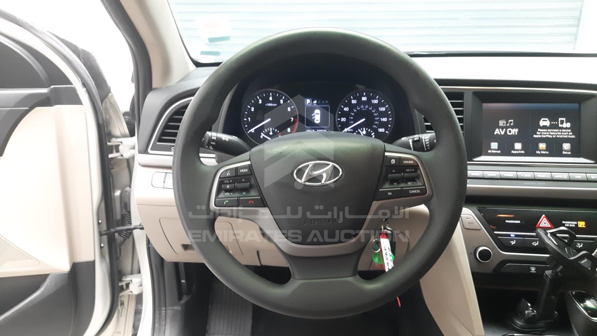 2018 HYUNDAI ELANTRA VIN: 5NPD84LF6JH235542