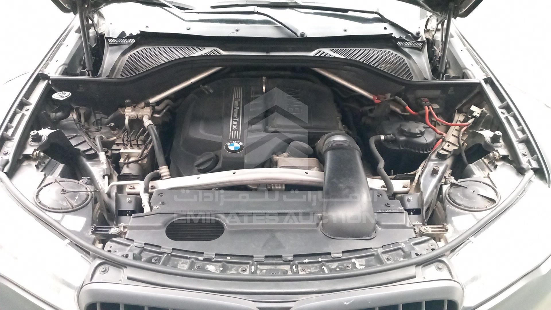 2015 BMW X5 VIN: 5UXKR2C58F0H35448