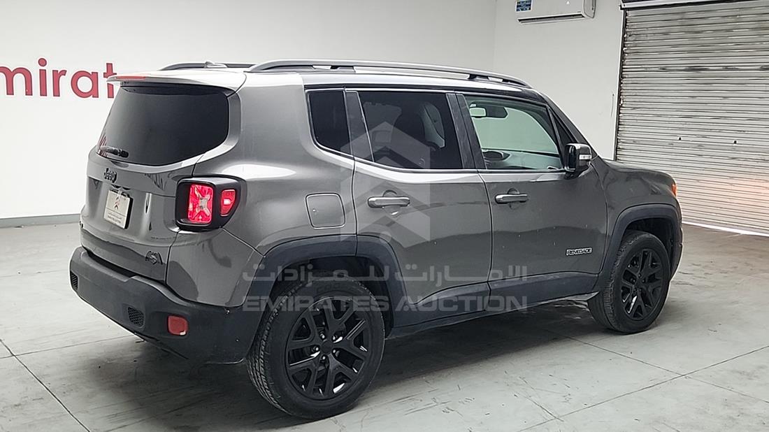 2016 Jeep RENEGADE — Rear Right Angle — Photo 8