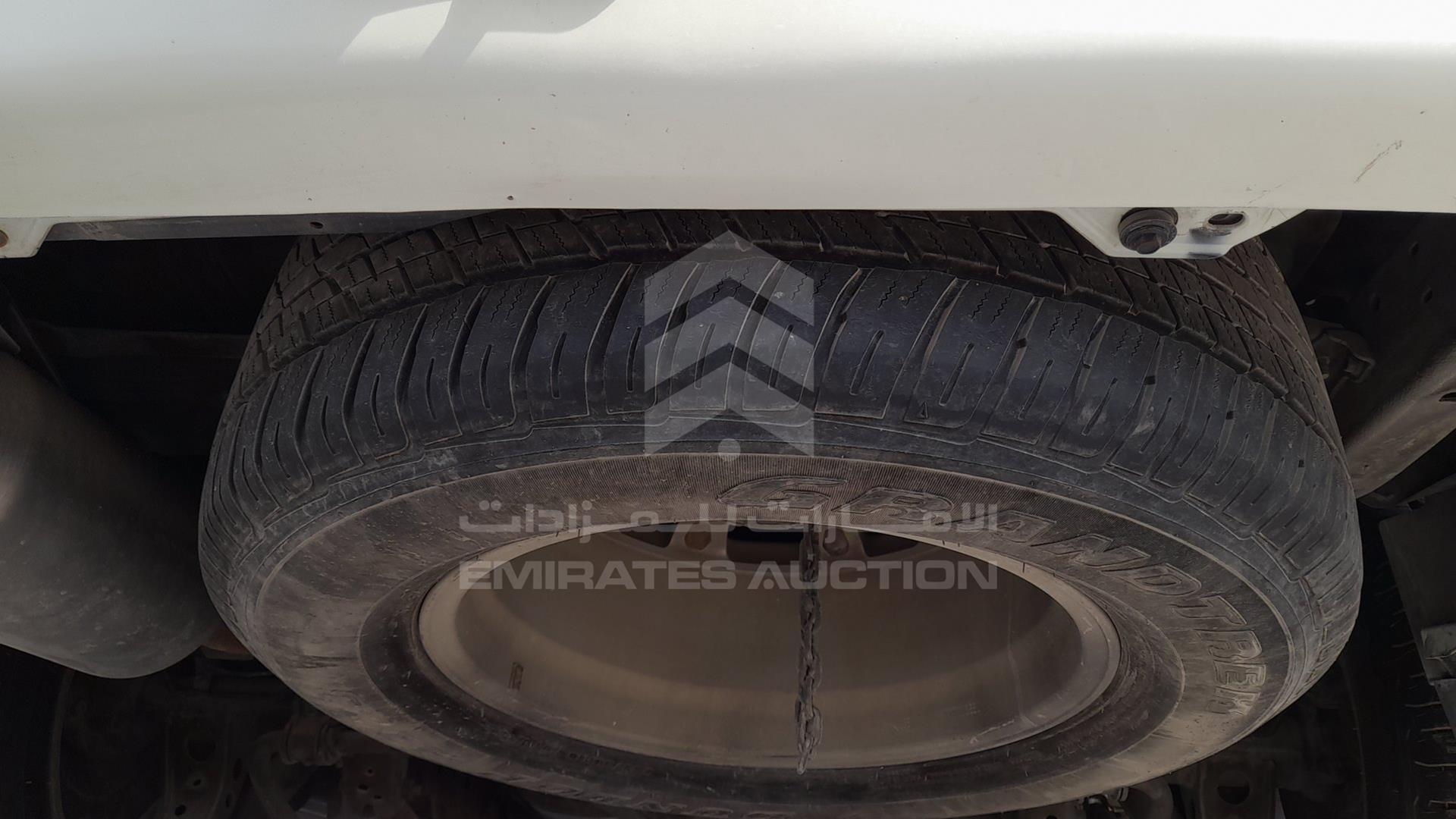 2017 TOYOTA LAND CRUISER GXR V6 VIN: JTMHU01J4H5125418