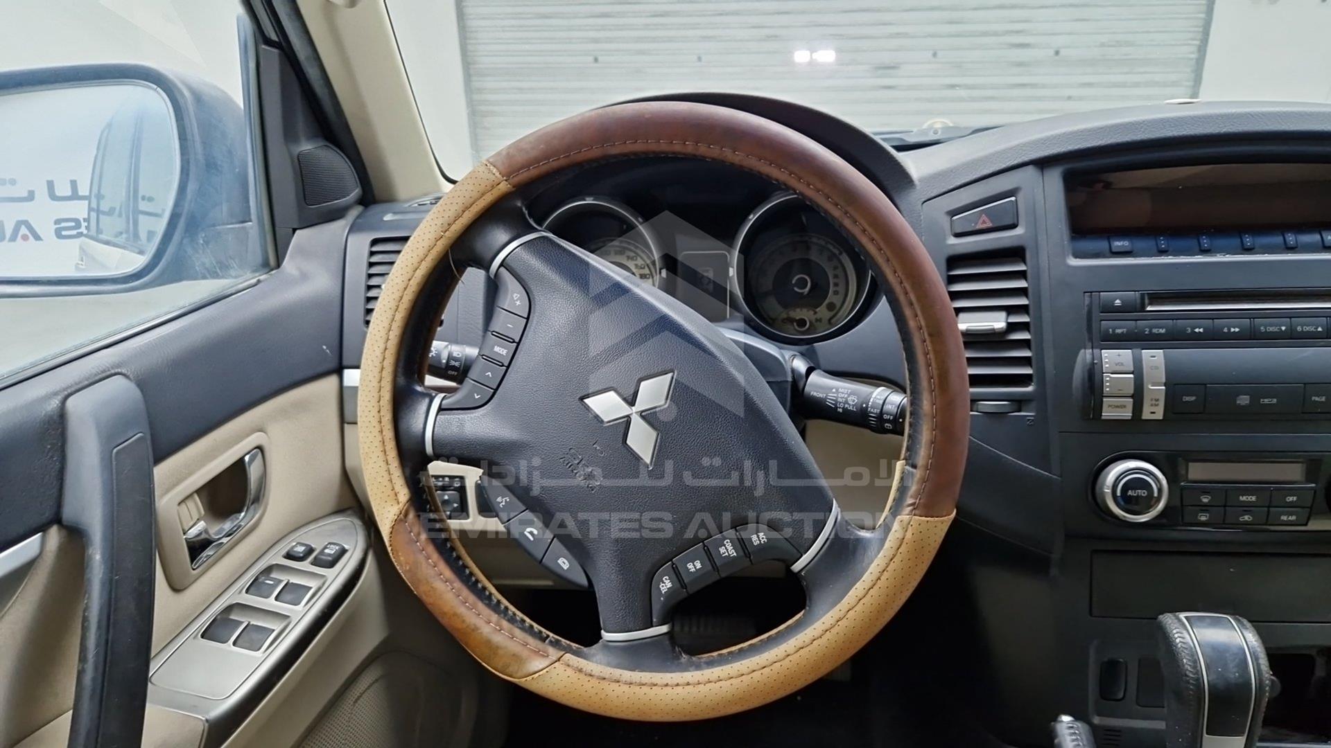 2013 MITSUBISHI PAJERO VIN: JMYLRV95WDJ704393