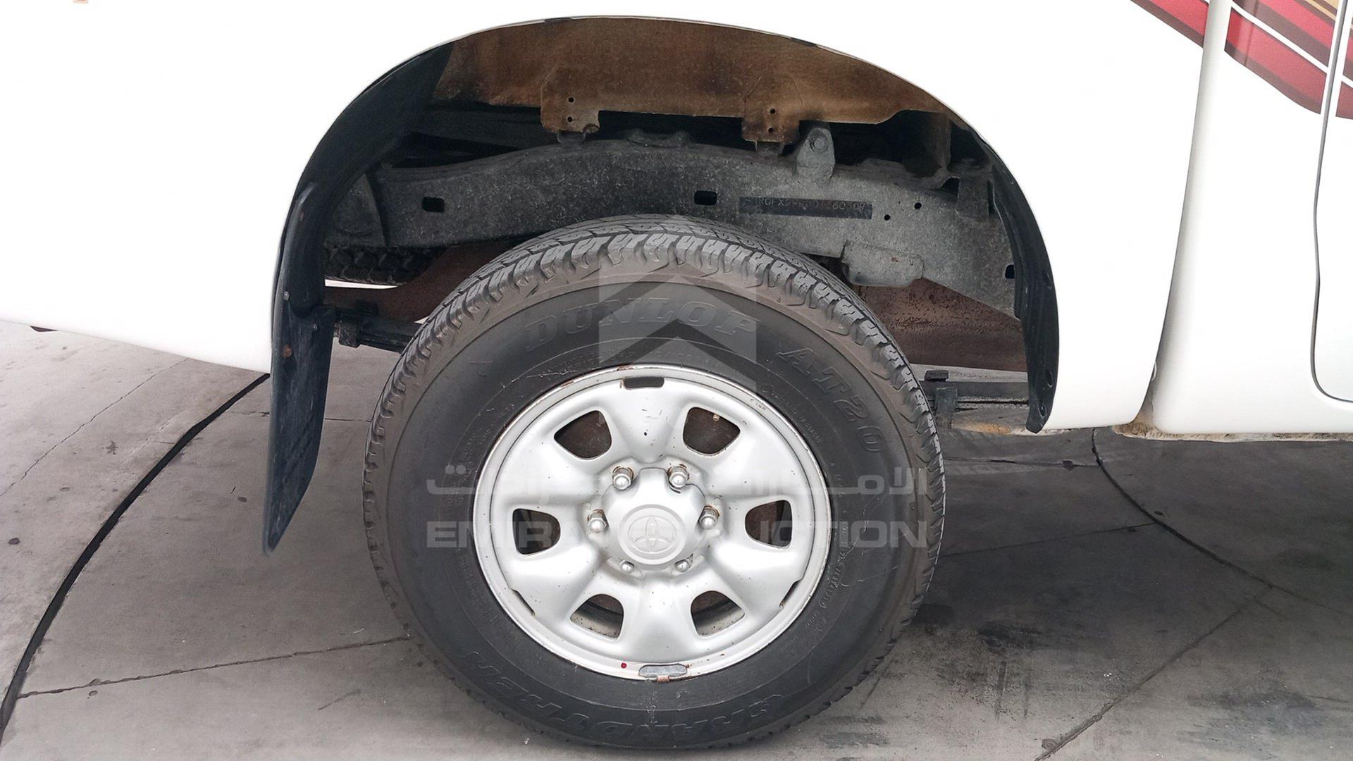 2013 TOYOTA HILUX VIN: MR0FX22G8D1360307