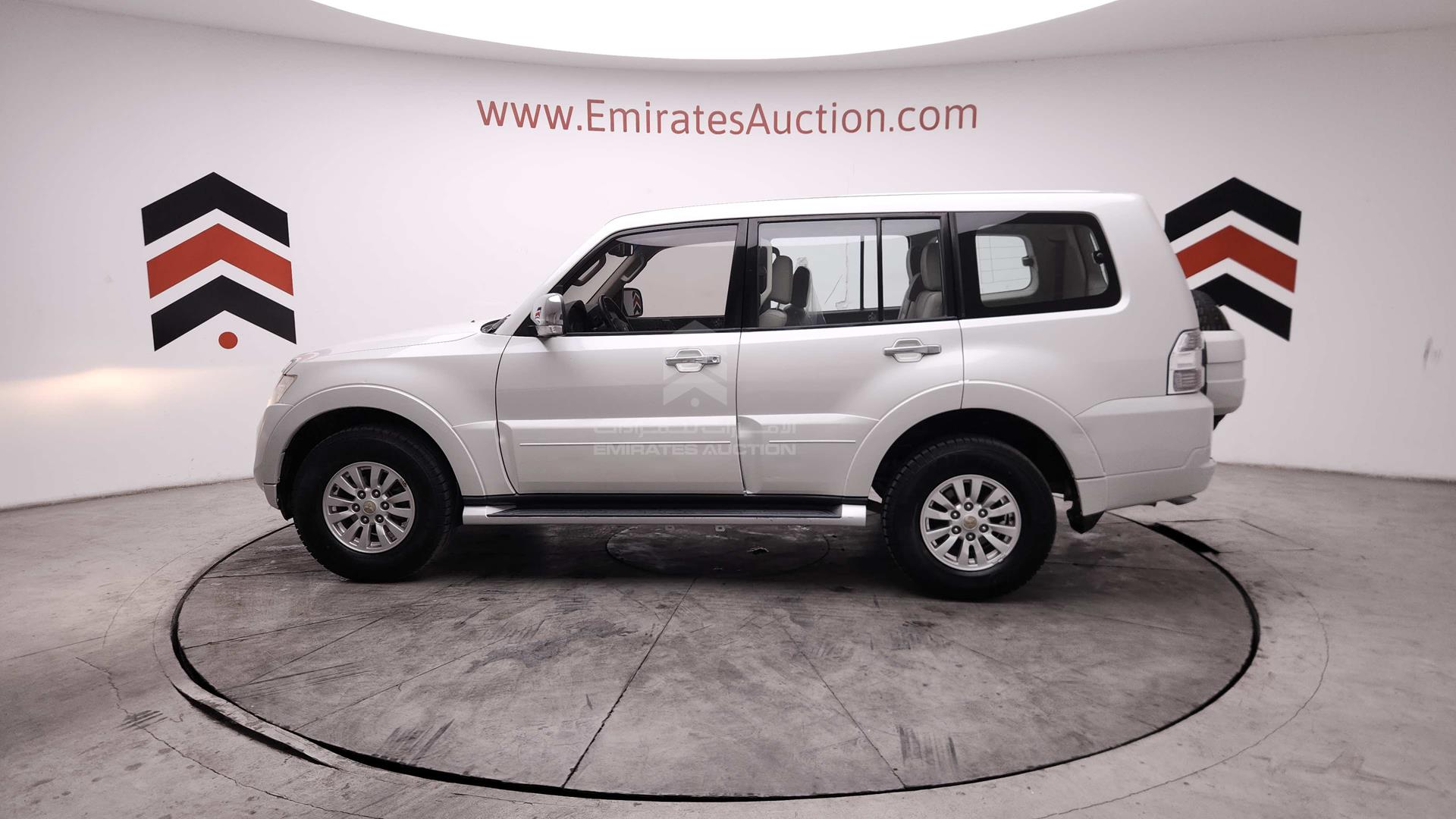 2014 MITSUBISHI PAJERO VIN: JMYLRV95WEJ707012