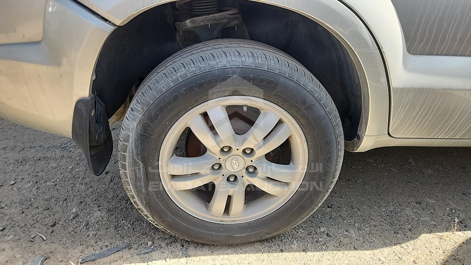 2008 HYUNDAI TUCSON VIN: KMHJM81B88U874779