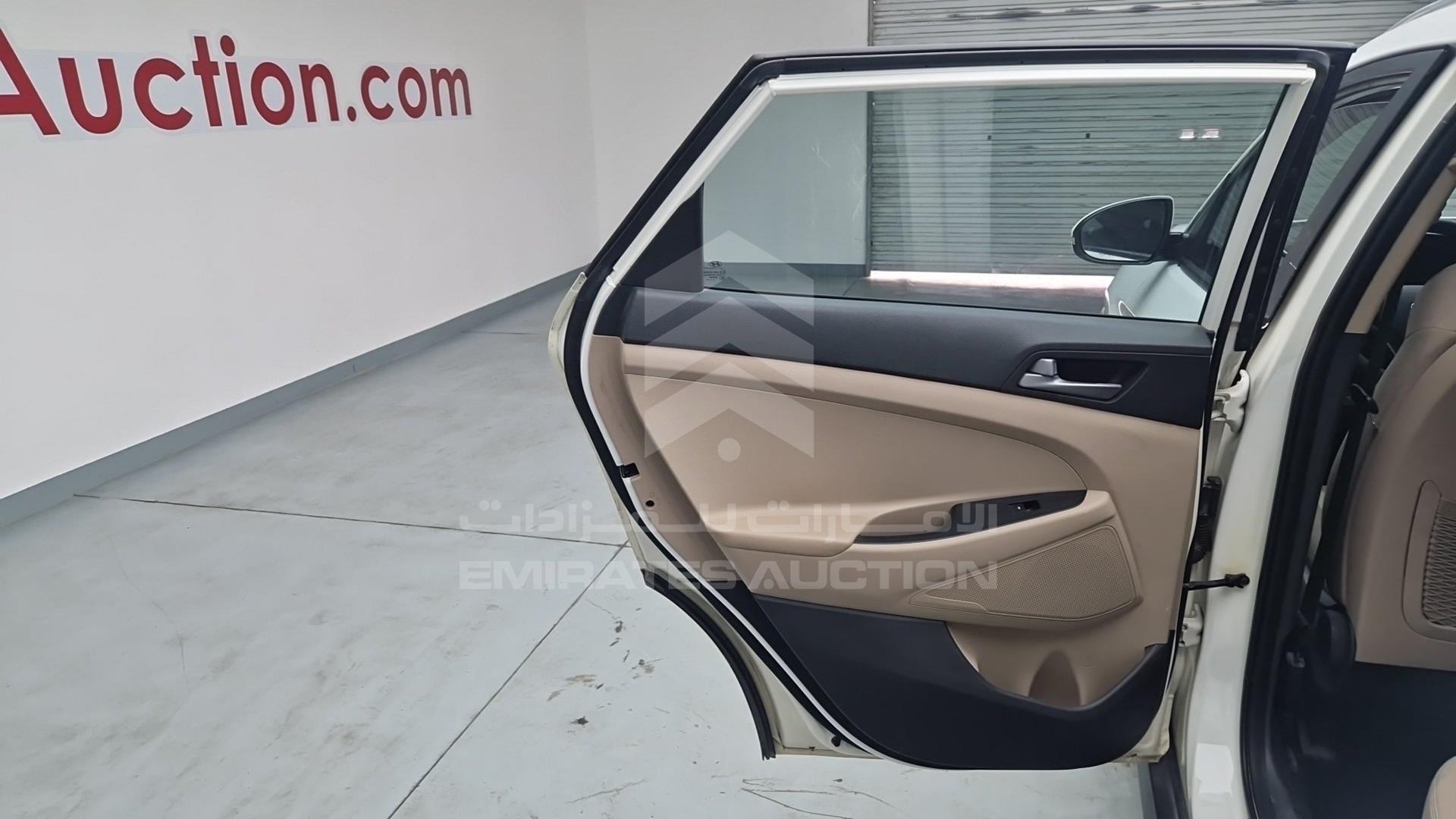 2017 HYUNDAI TUCSON VIN: TMAJ28138HJ170638