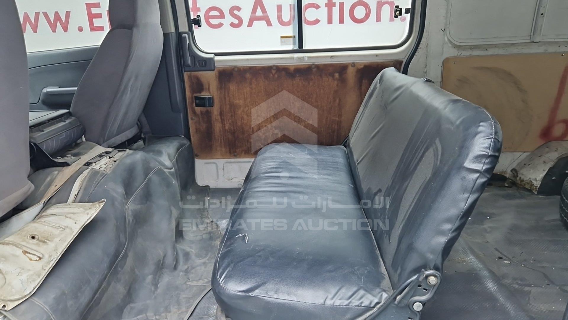 2004 NISSAN URVAN VIN: JN6FE52S44X406719