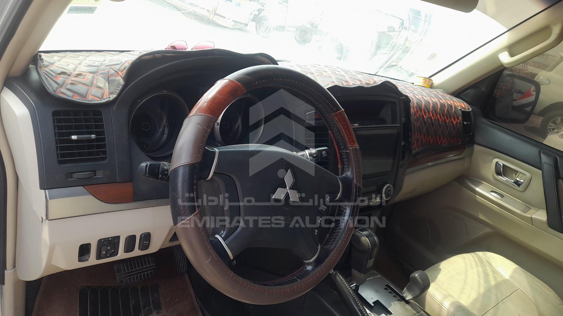 2008 MITSUBISHI PAJERO VIN: JMYLRV93W8J723952