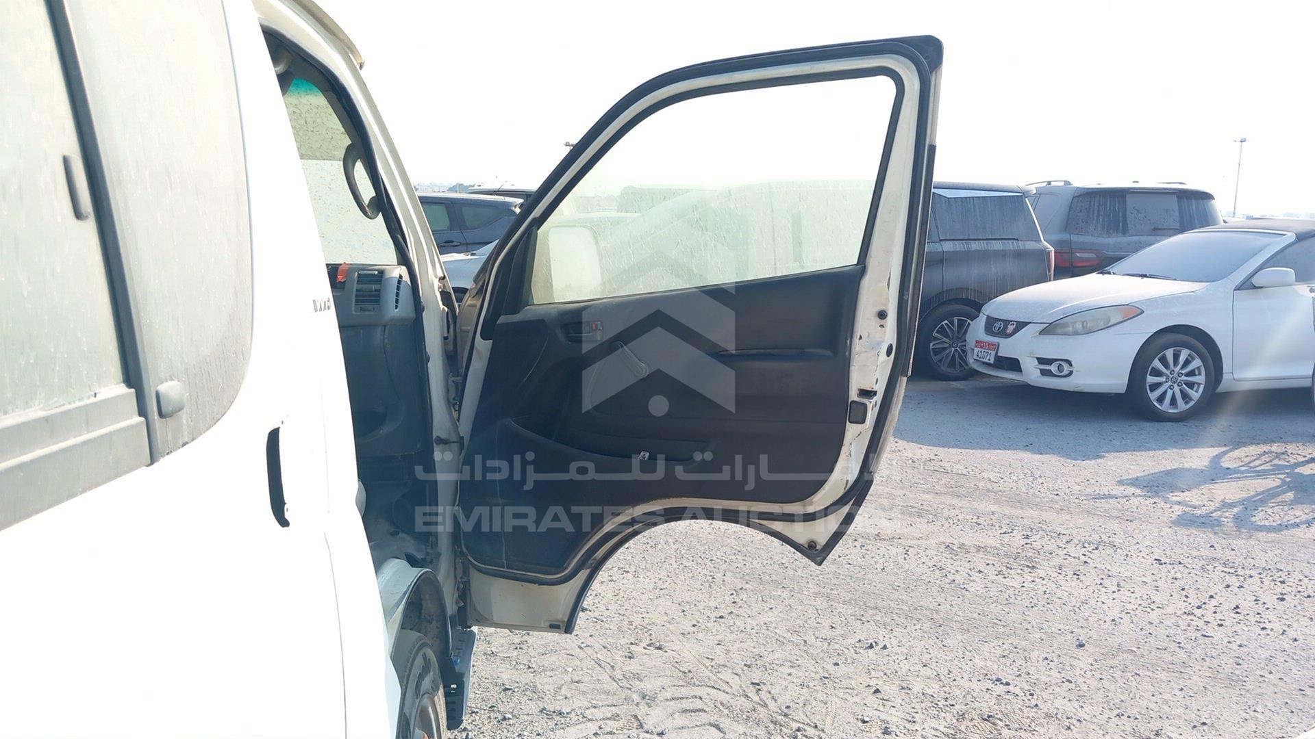 2009 TOYOTA HIACE VIN: JTGJX02P395008493