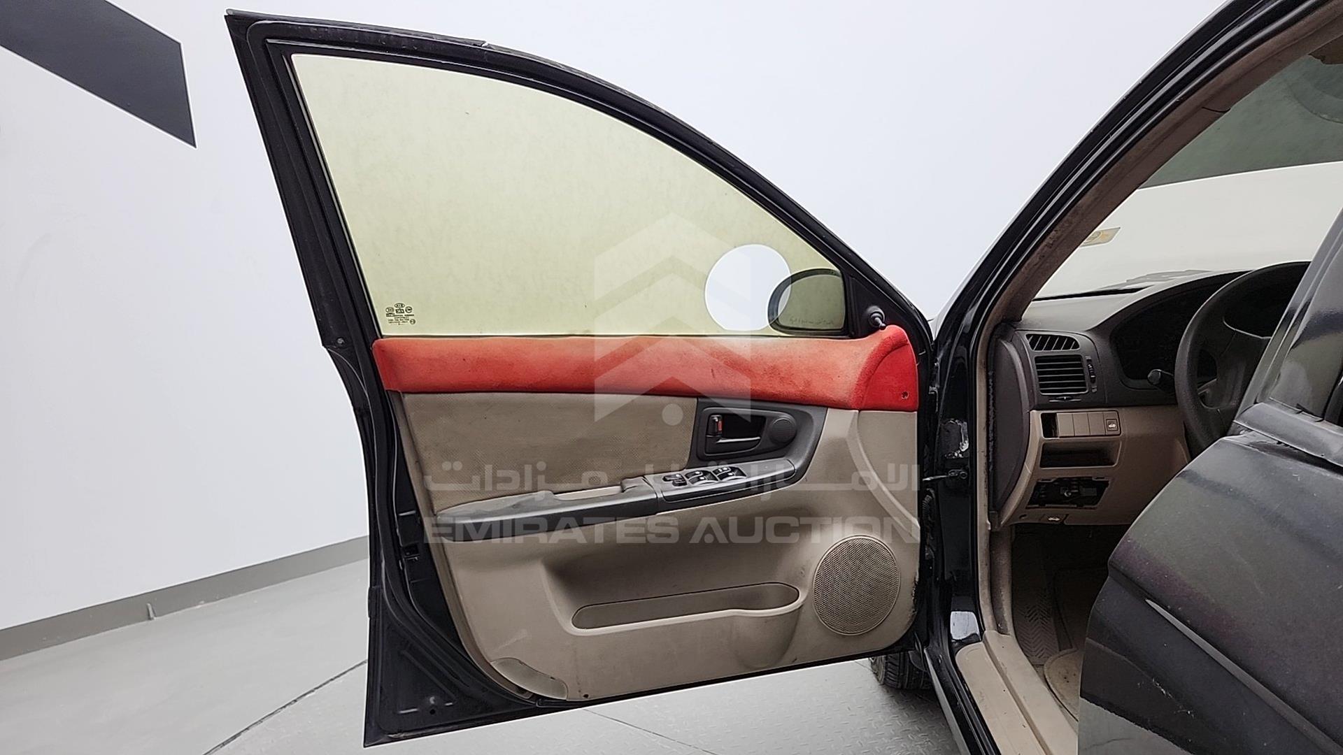 2005 KIA CERATO VIN: KNAFE223455171999