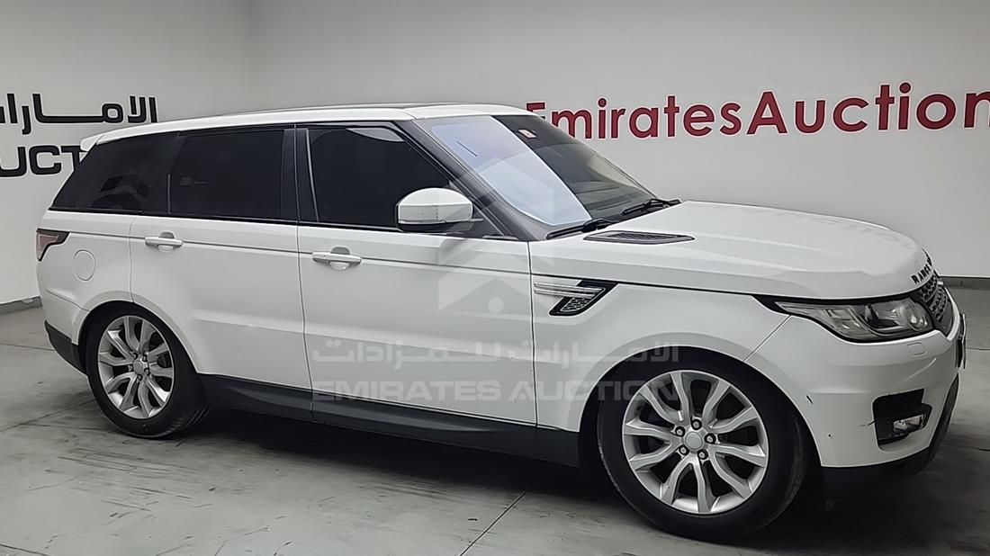 2016 Range Rover HSE — Front Right Angle — Photo 8